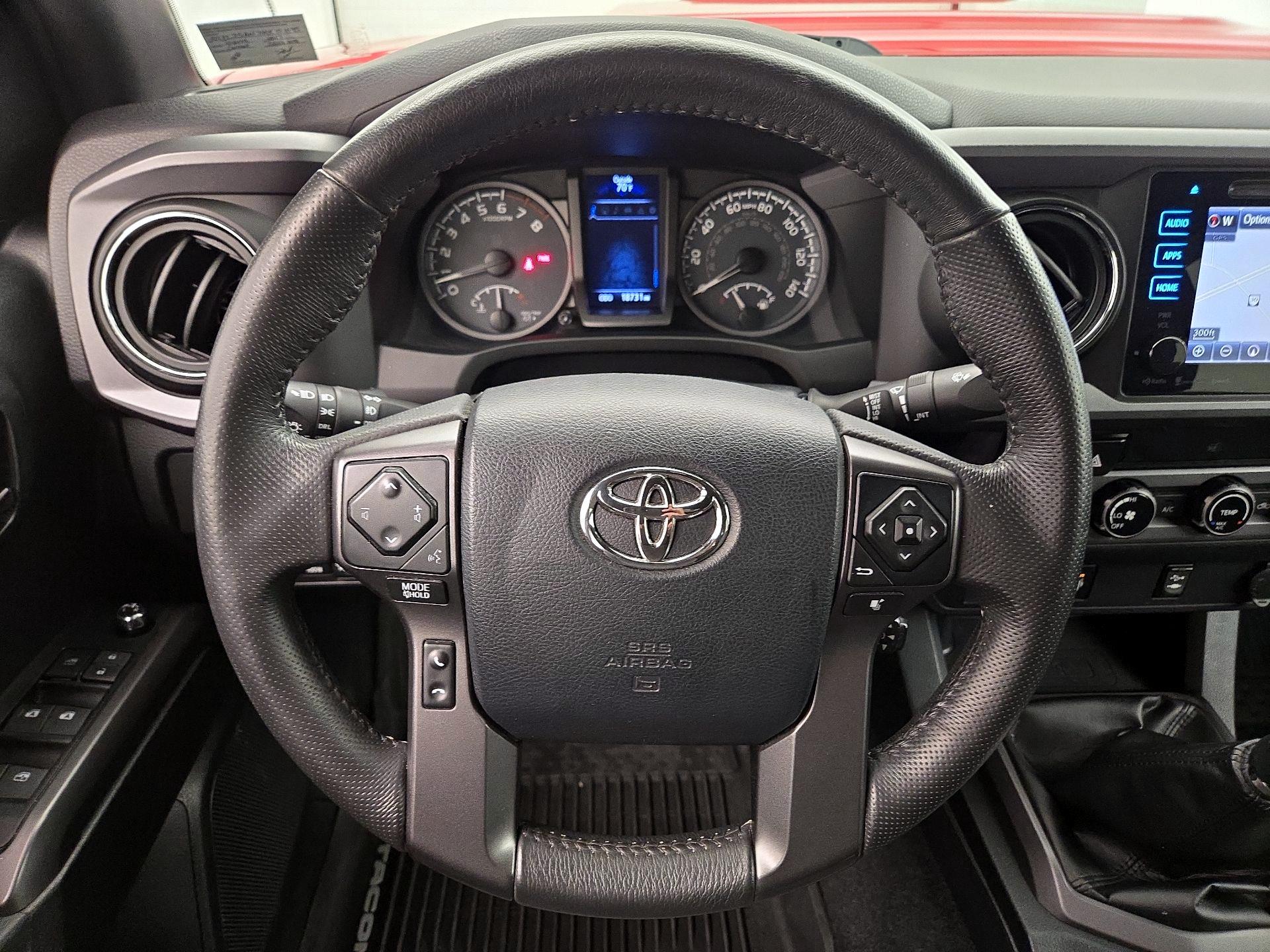 Thumbnail: 2017 Toyota Tacoma - 10