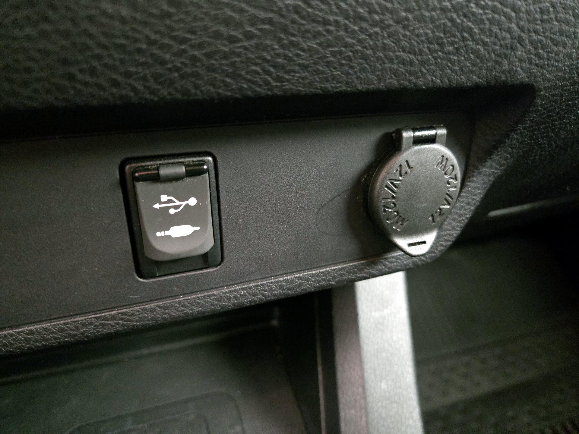 Thumbnail: 2017 Toyota Tacoma - 19