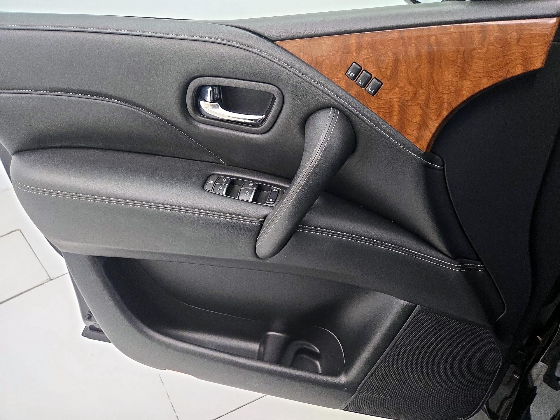 Thumbnail: 2019 INFINITI QX80 - 12