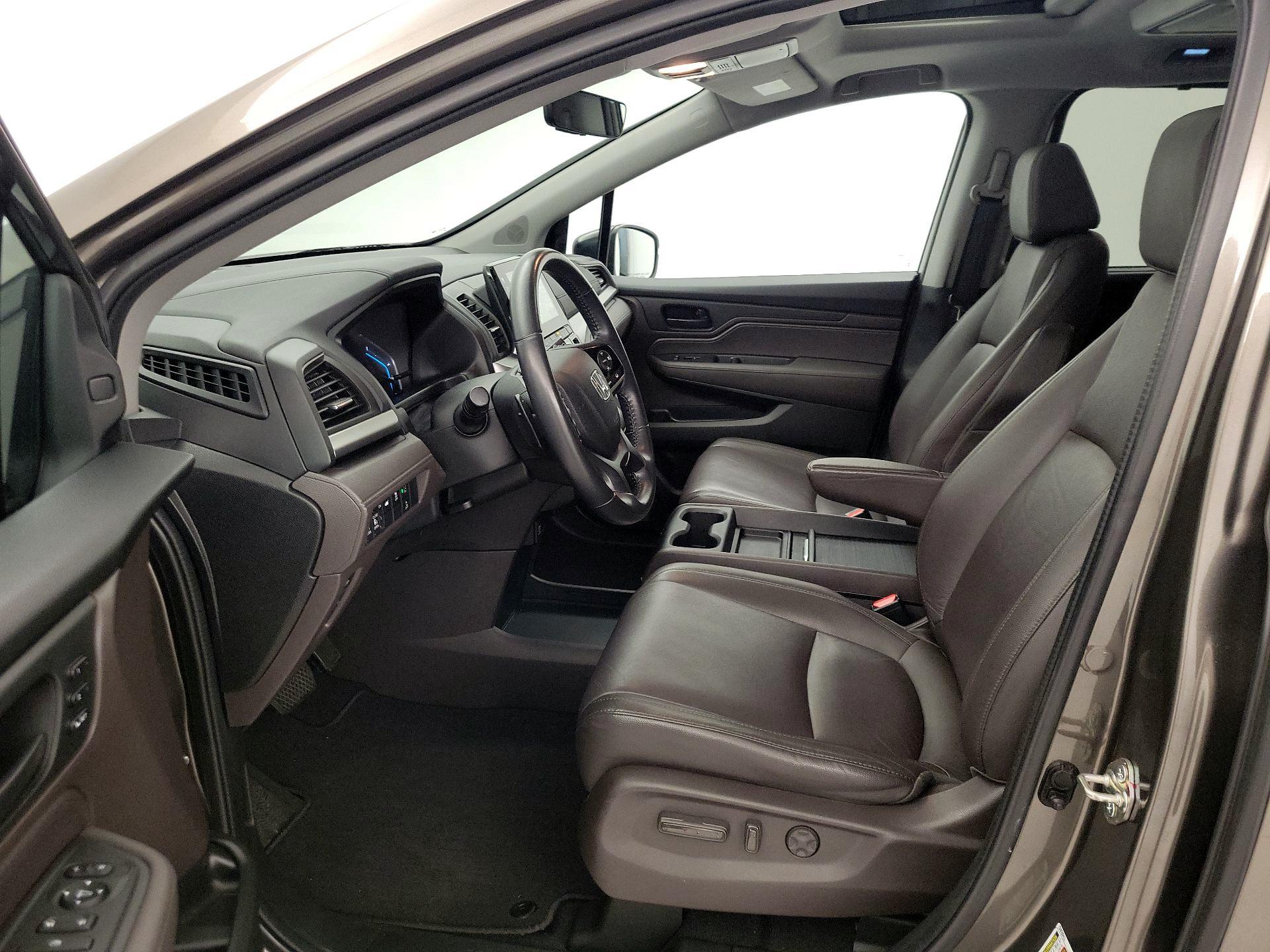 Thumbnail: 2018 Honda Odyssey - 11