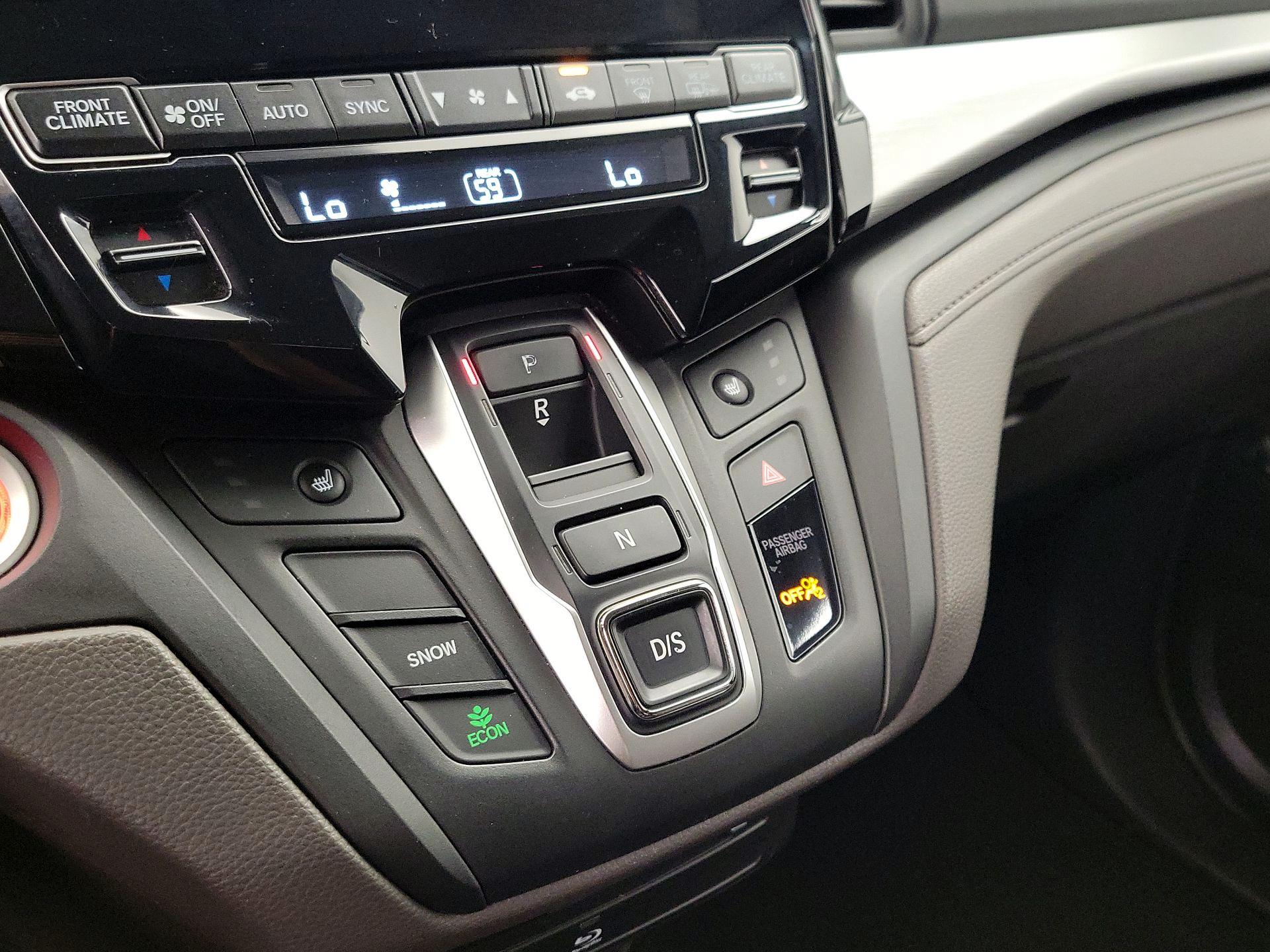 Thumbnail: 2018 Honda Odyssey - 18