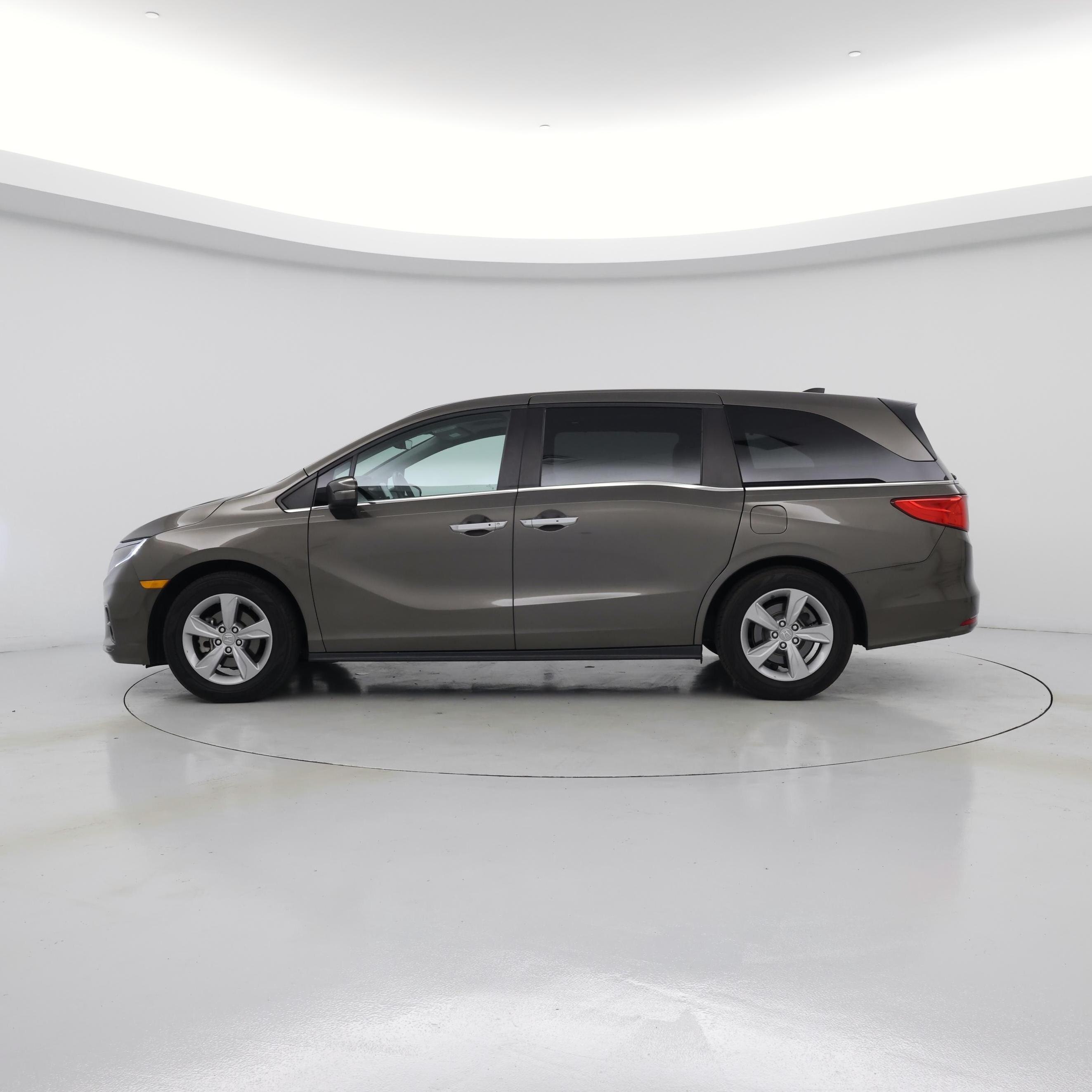 Thumbnail: 2018 Honda Odyssey - 3