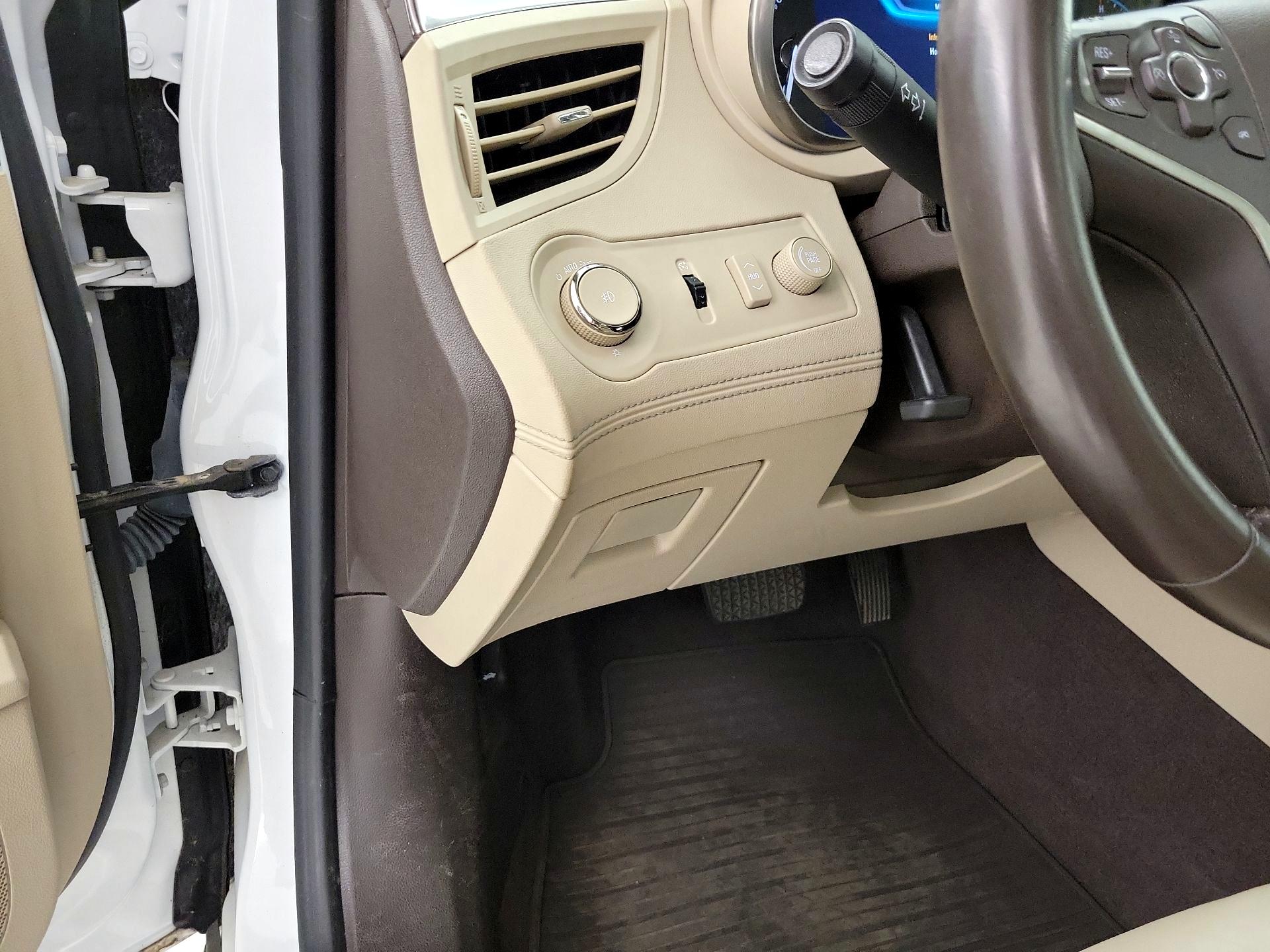 Thumbnail: 2016 Buick LaCrosse - 13