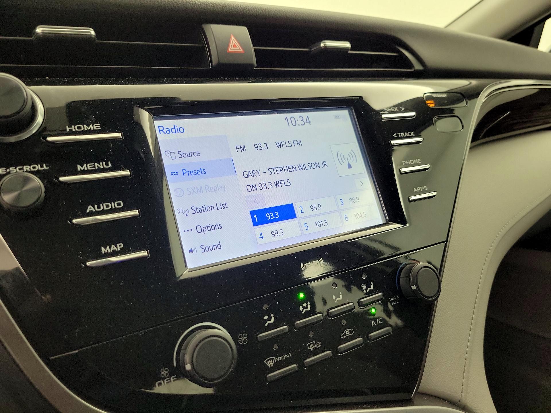 Thumbnail: 2020 Toyota Camry - 15