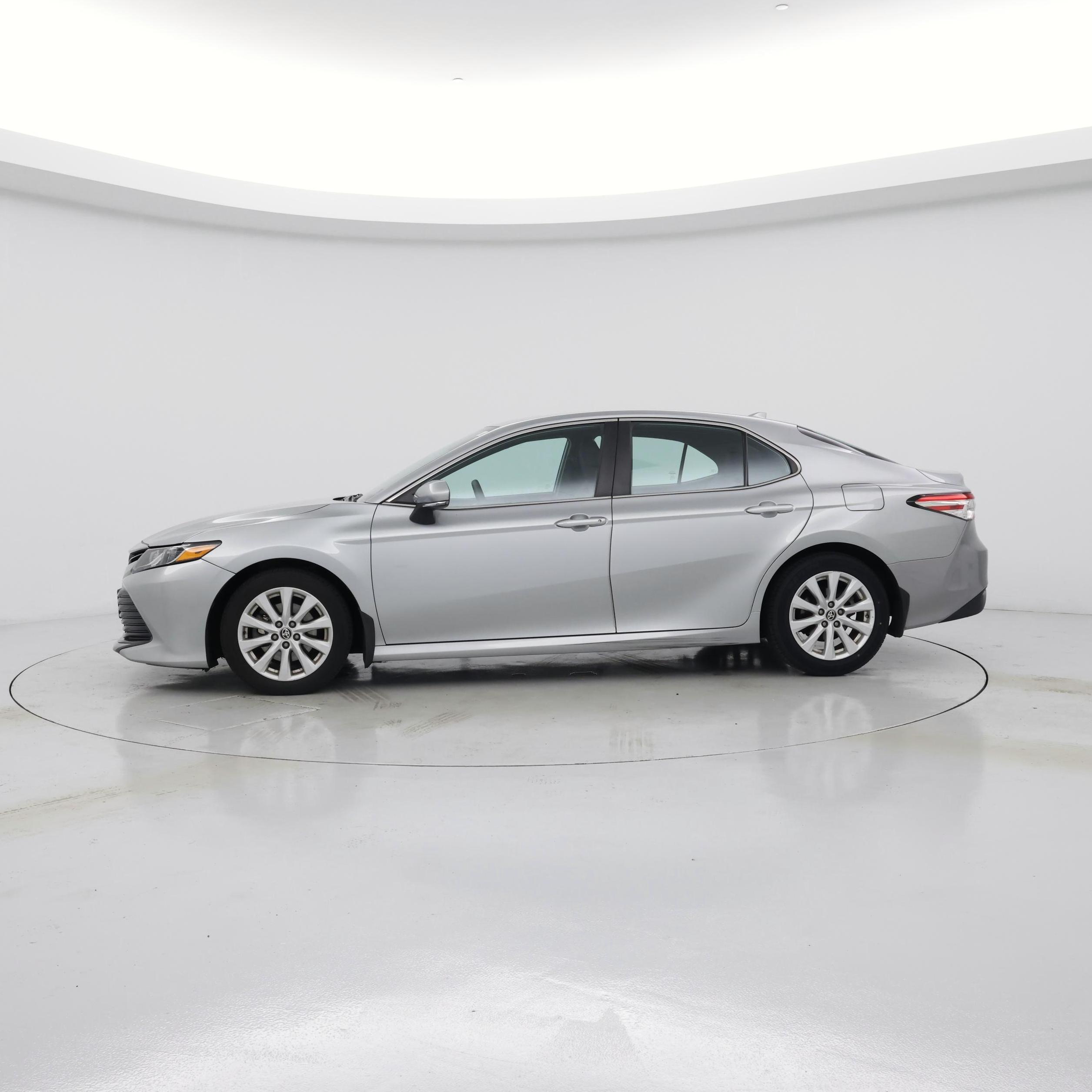 Thumbnail: 2020 Toyota Camry - 3