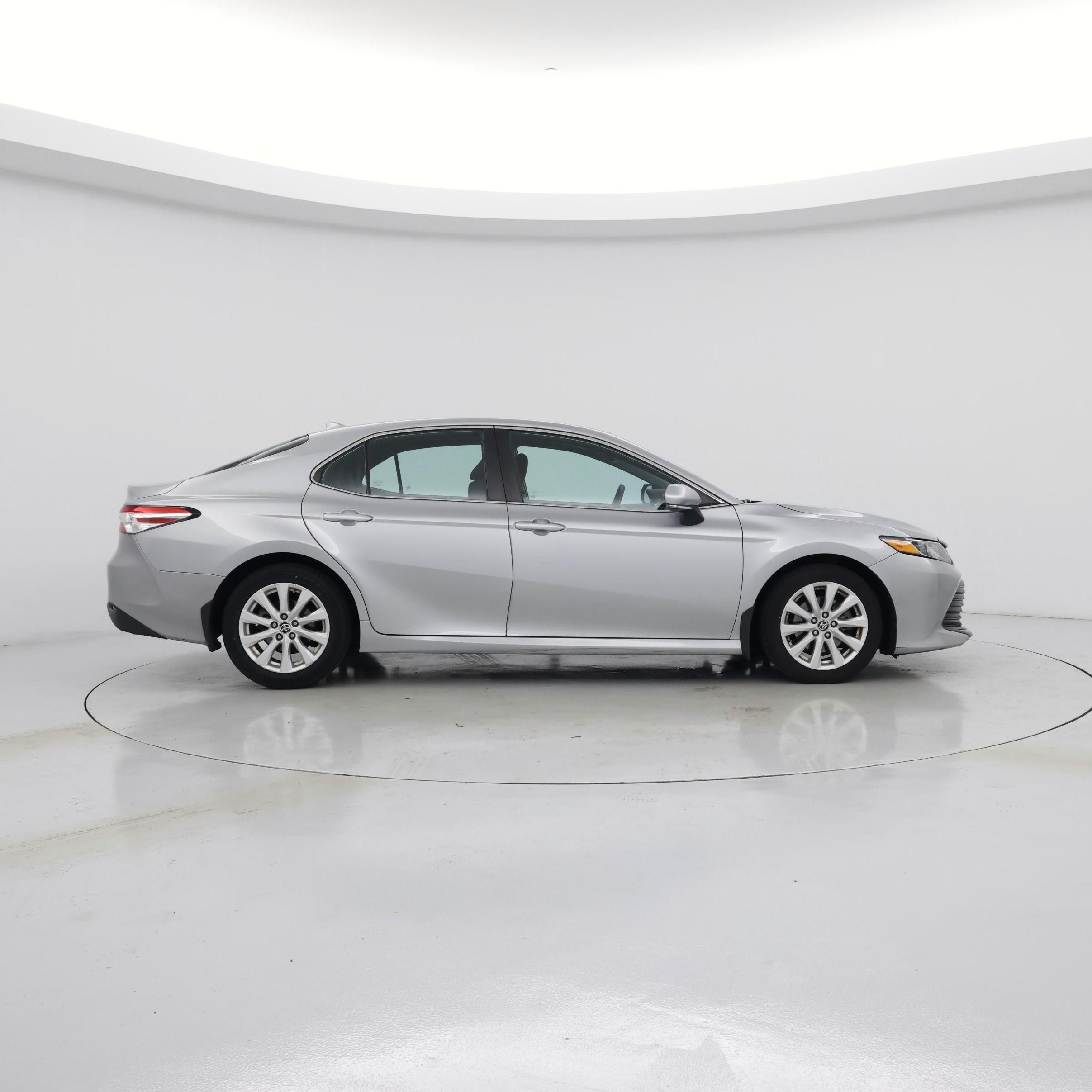 Thumbnail: 2020 Toyota Camry - 7