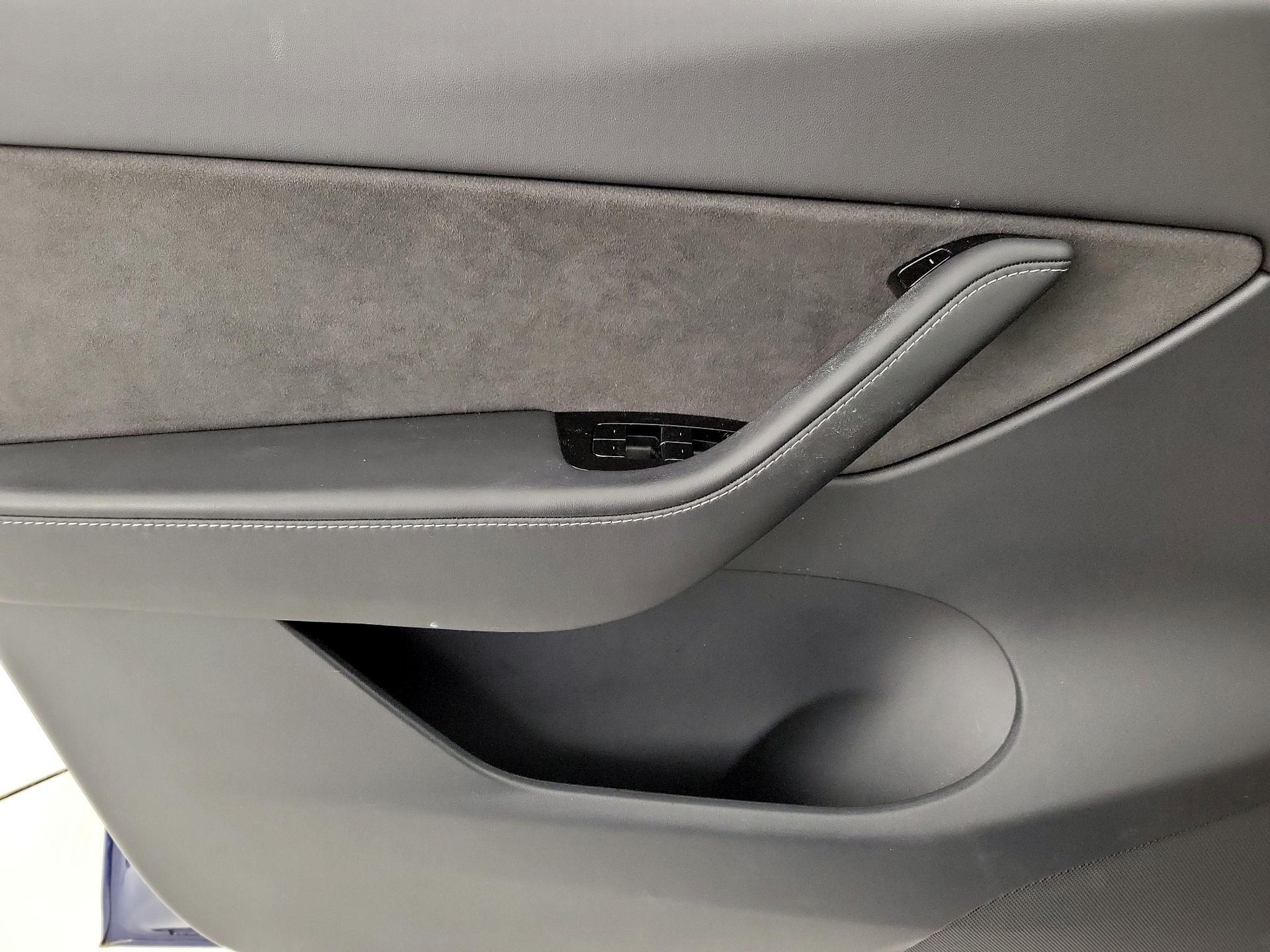 Thumbnail: 2020 Tesla Model Y - 12