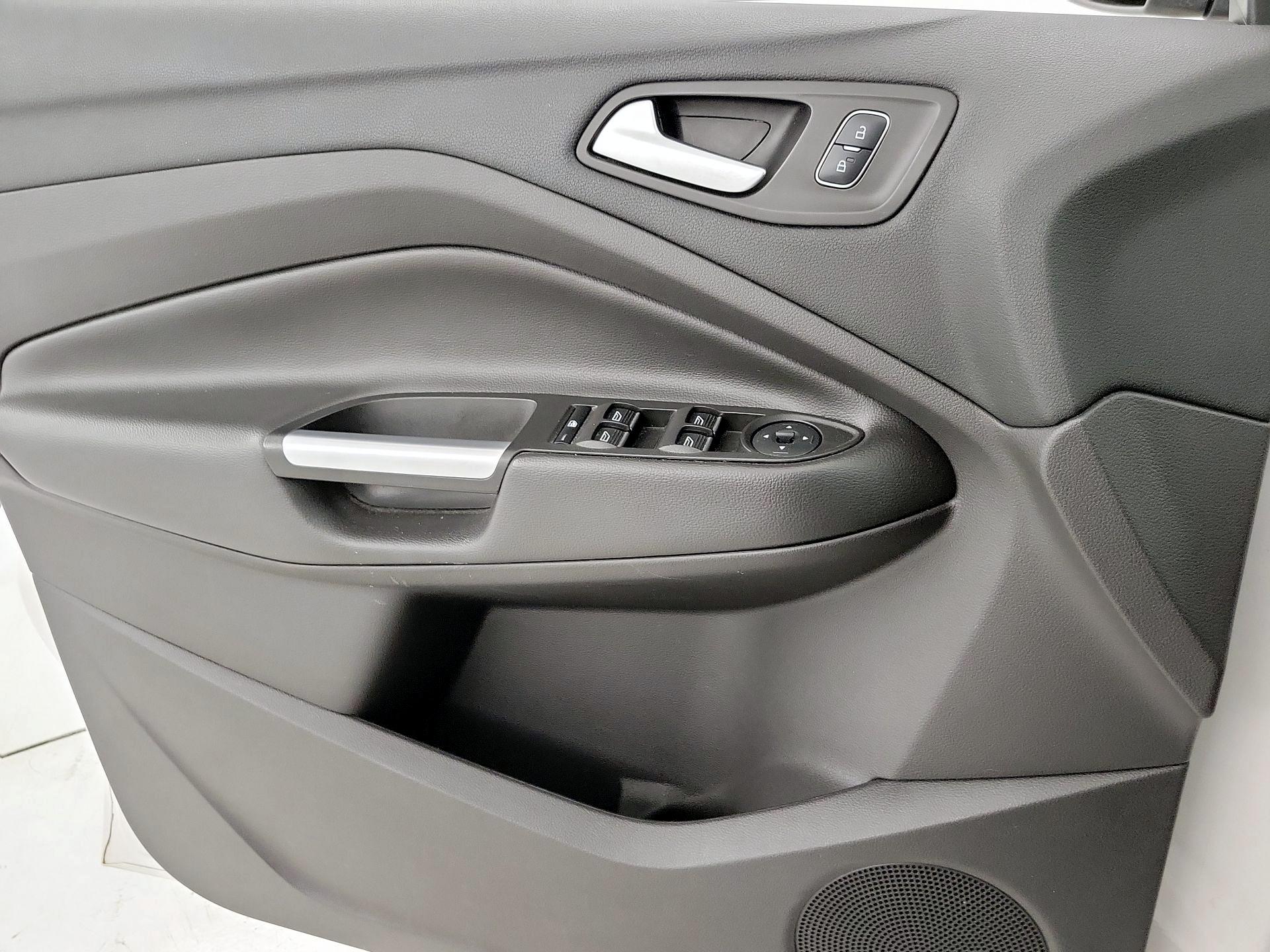 Thumbnail: 2017 Ford C-Max - 12