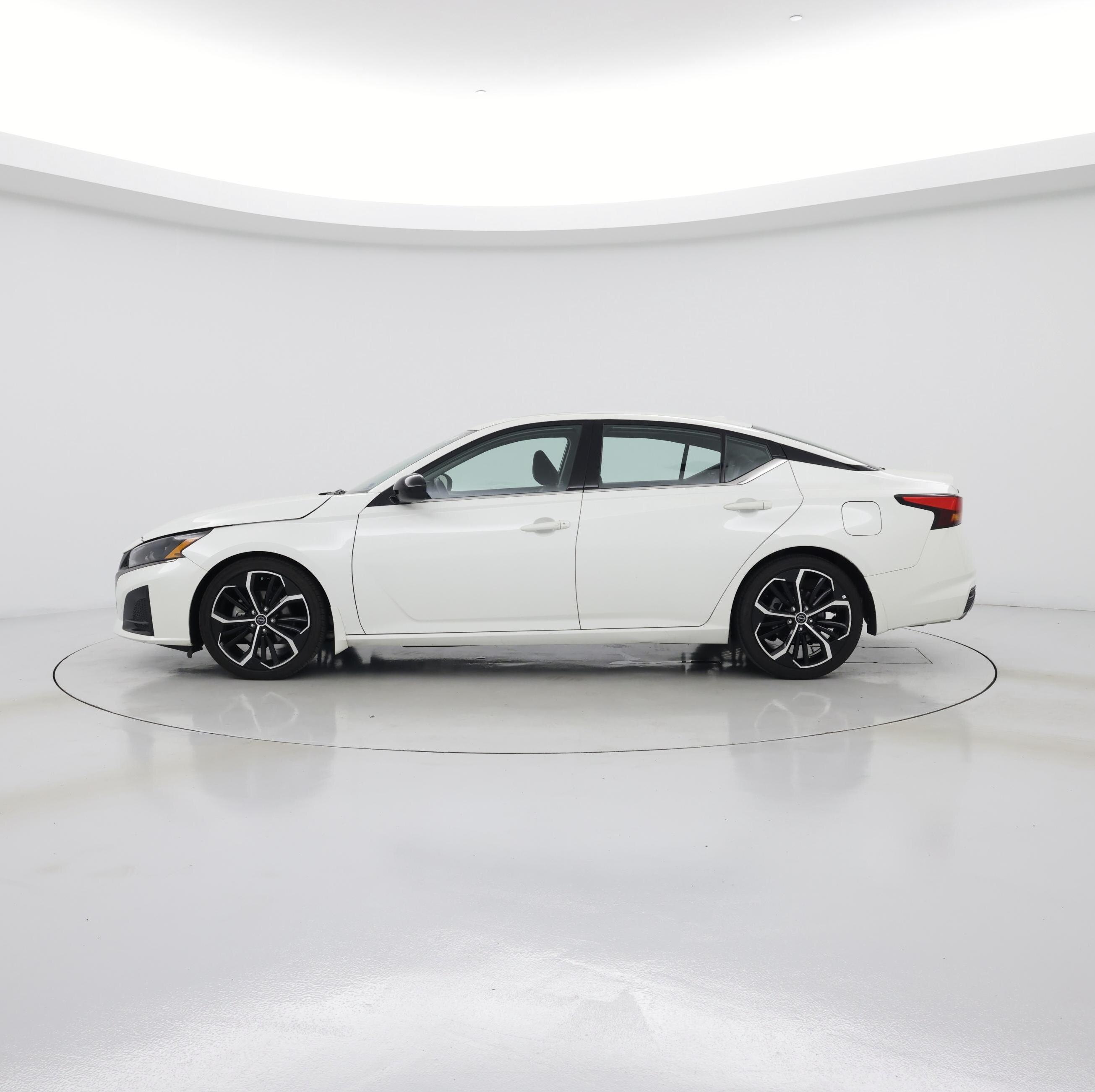 Thumbnail: 2024 Nissan Altima - 3