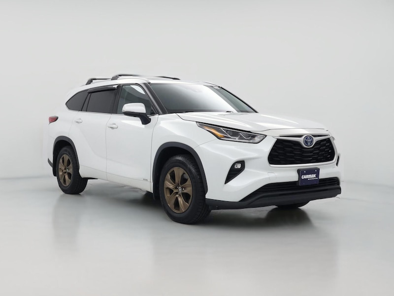 2022 Toyota Highlander XLE Bronze