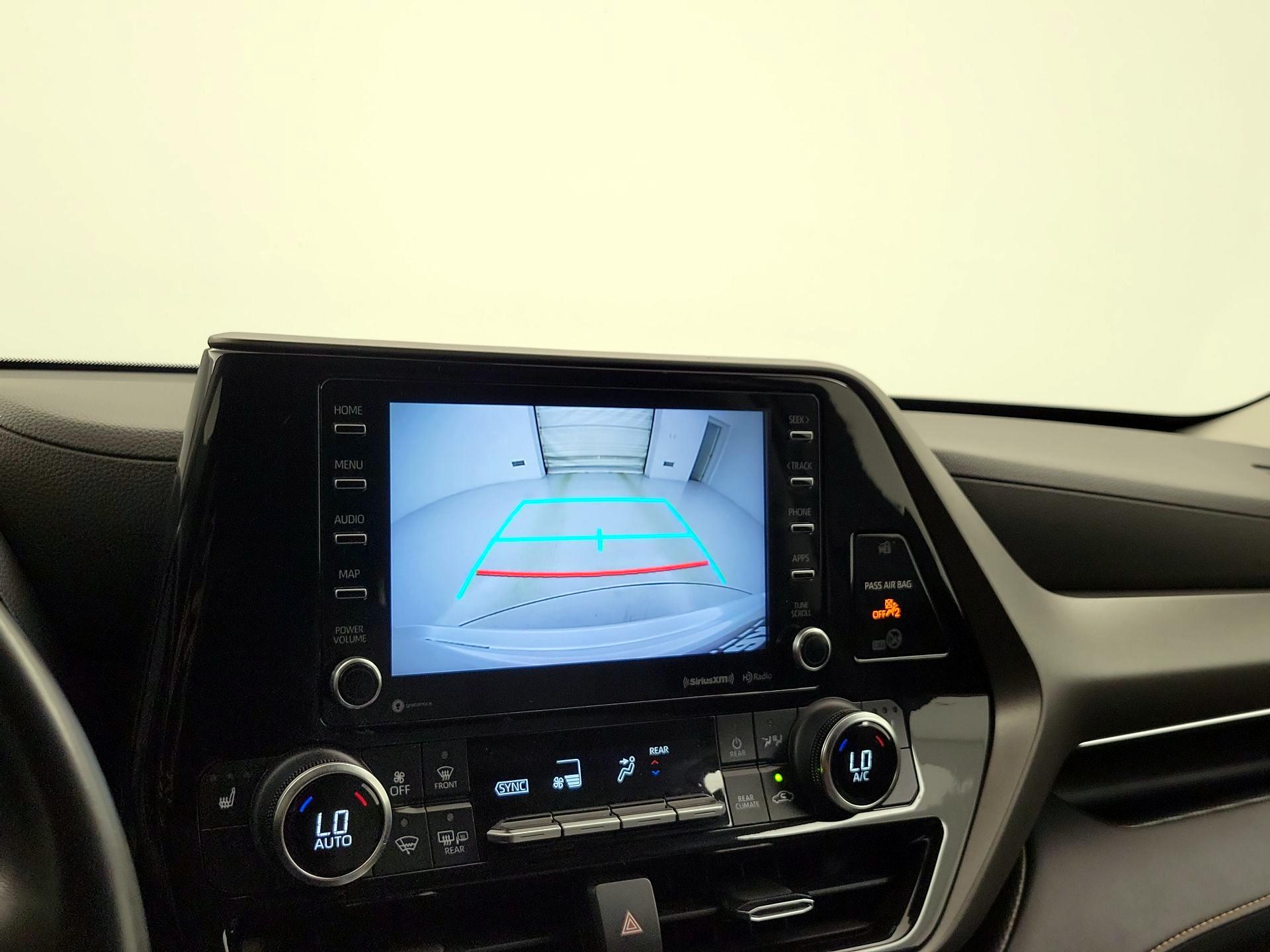 Thumbnail: 2022 Toyota Highlander - 14