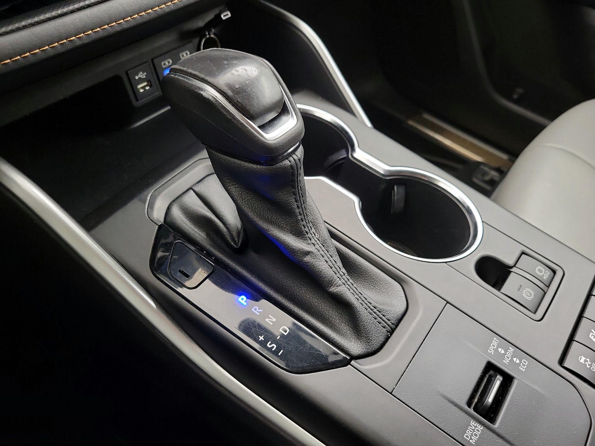 Thumbnail: 2022 Toyota Highlander - 17