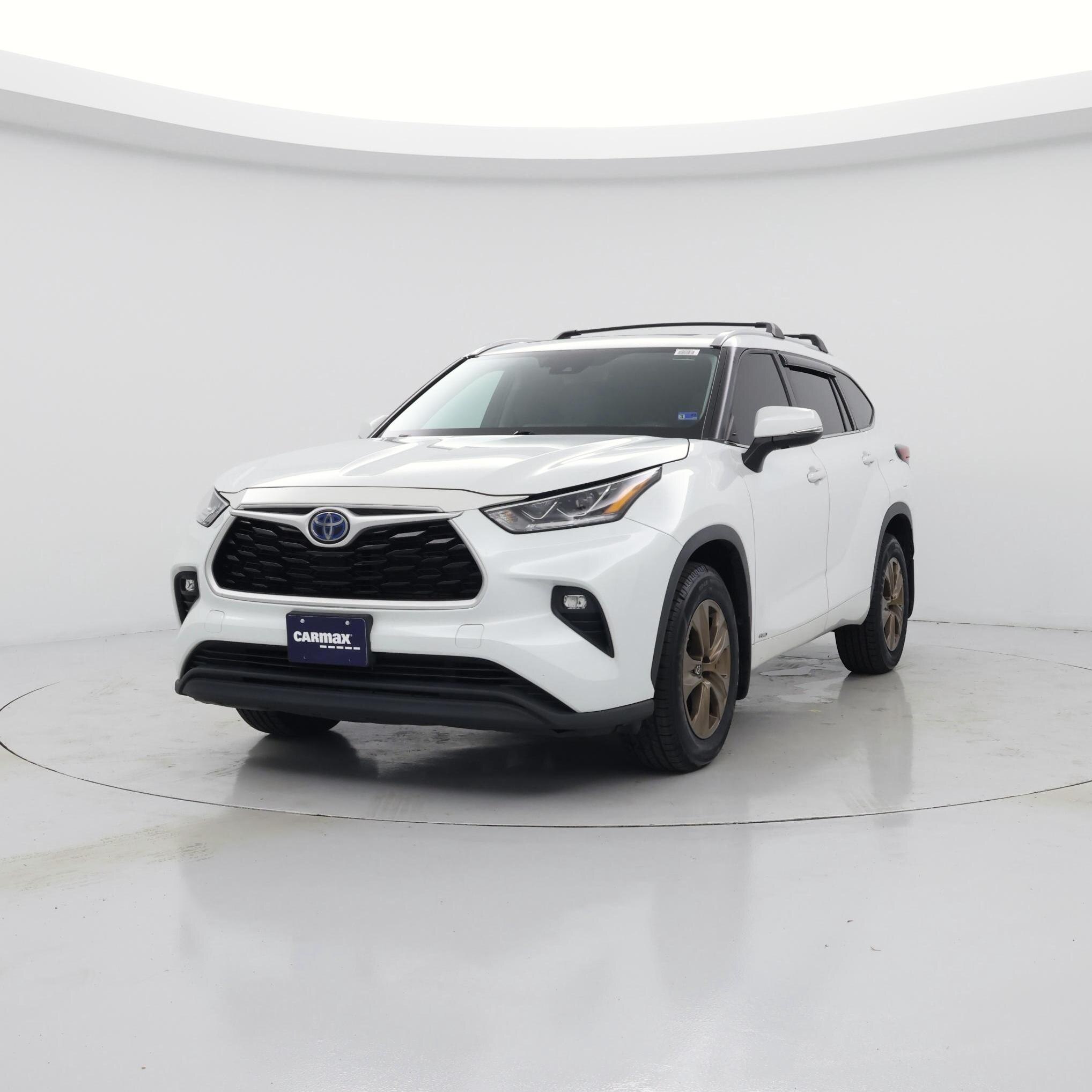 Thumbnail: 2022 Toyota Highlander - 4