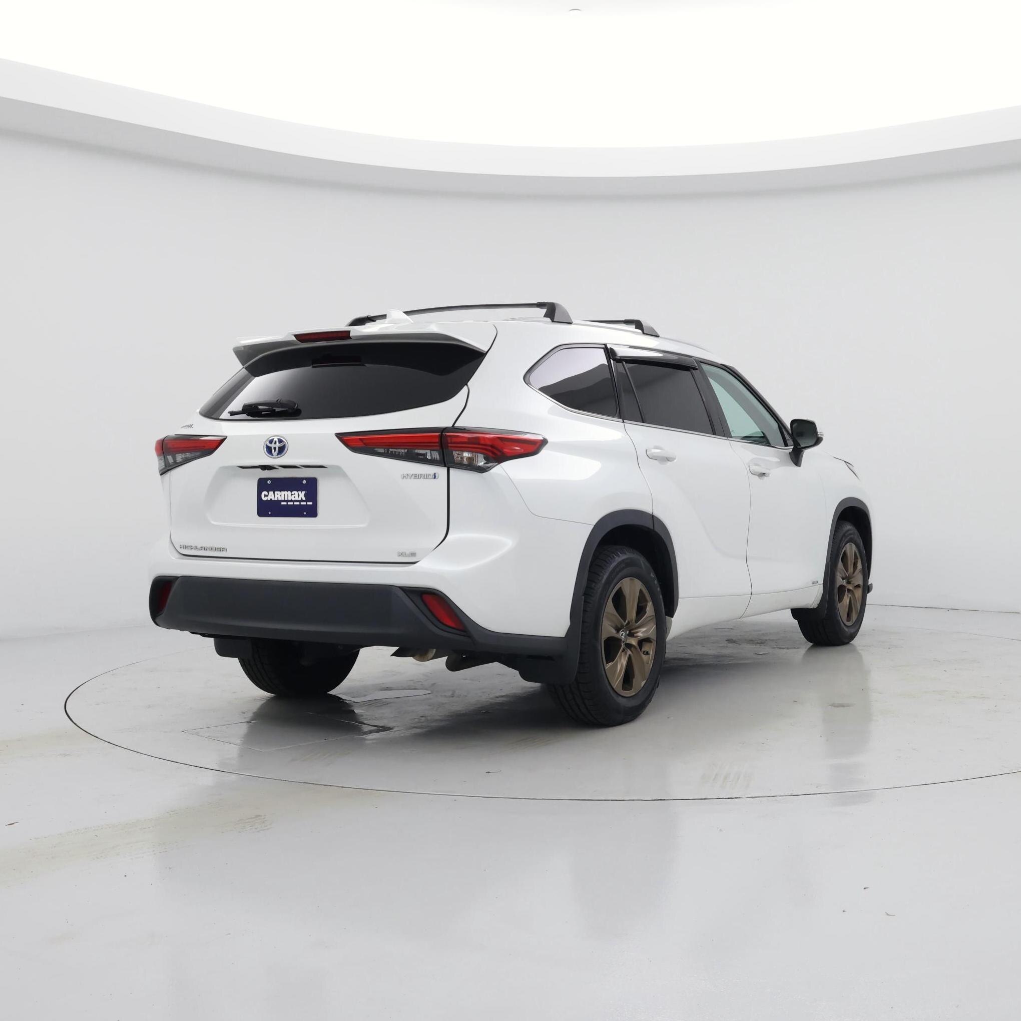 Thumbnail: 2022 Toyota Highlander - 8