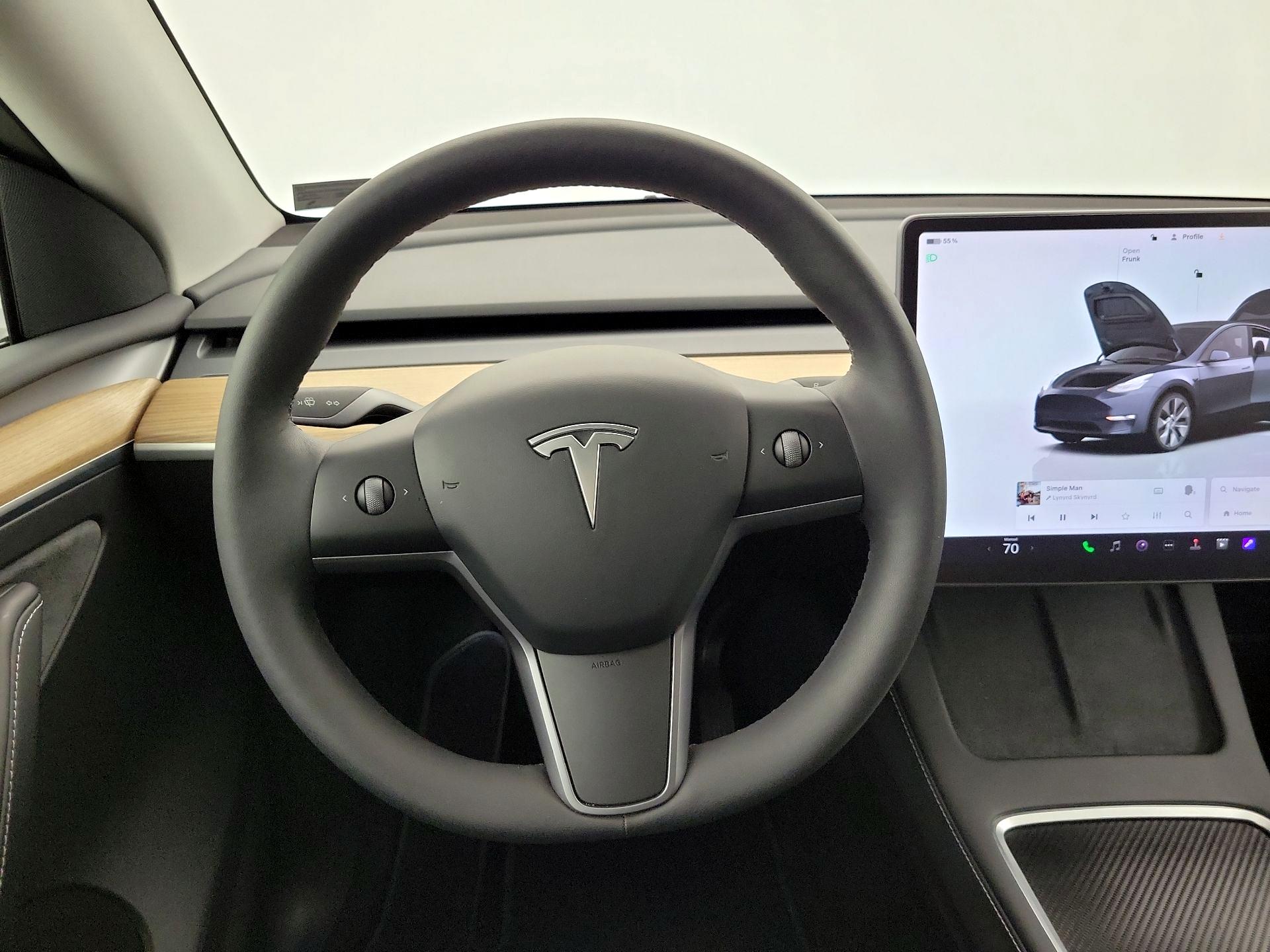 Thumbnail: 2023 Tesla Model Y - 10