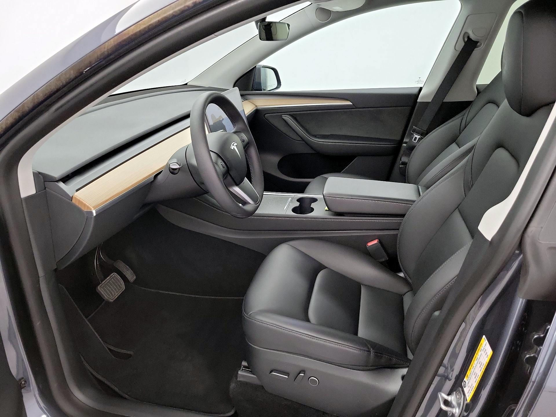 Thumbnail: 2023 Tesla Model Y - 11