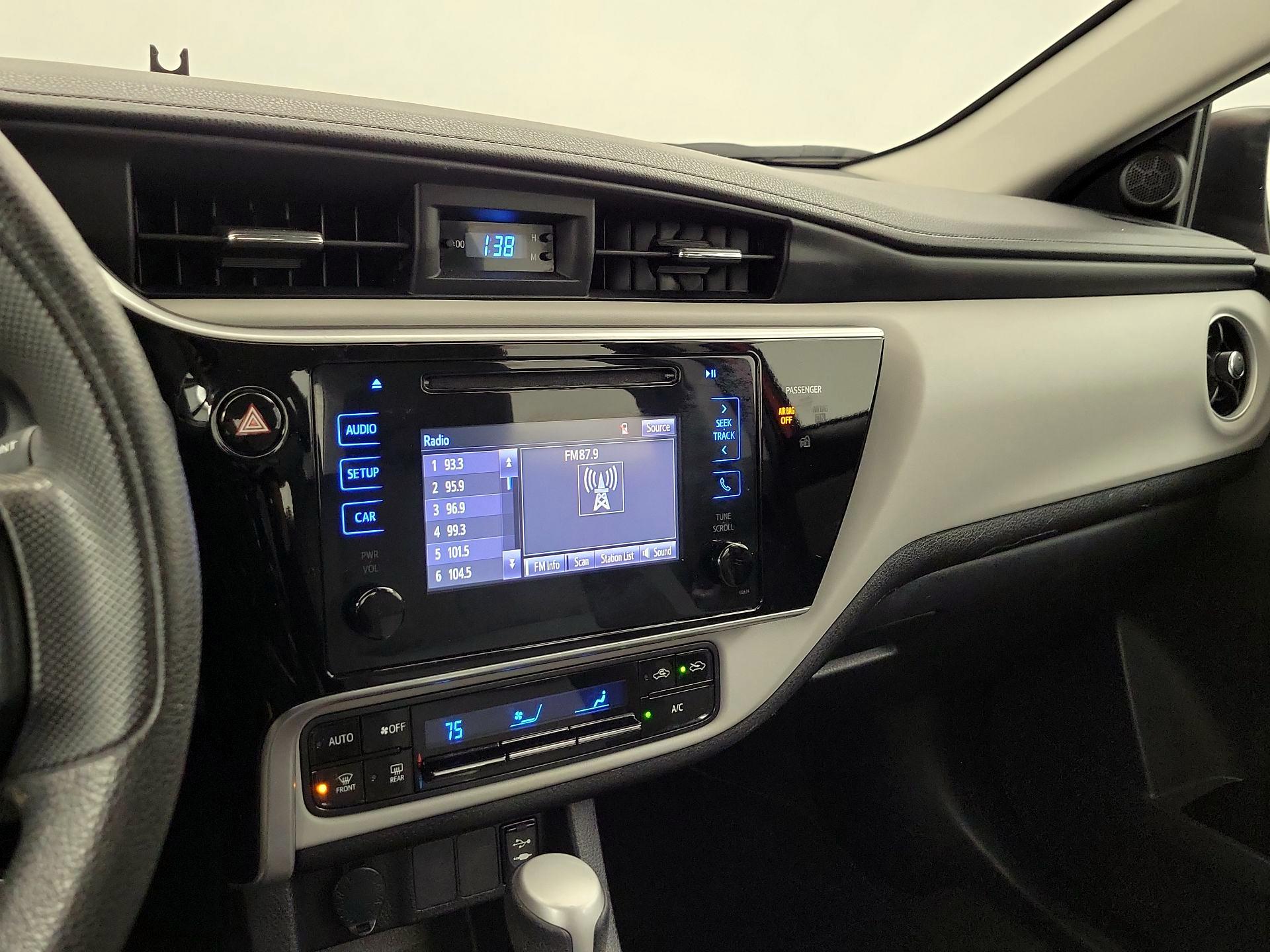 Thumbnail: 2017 Toyota Corolla - 15