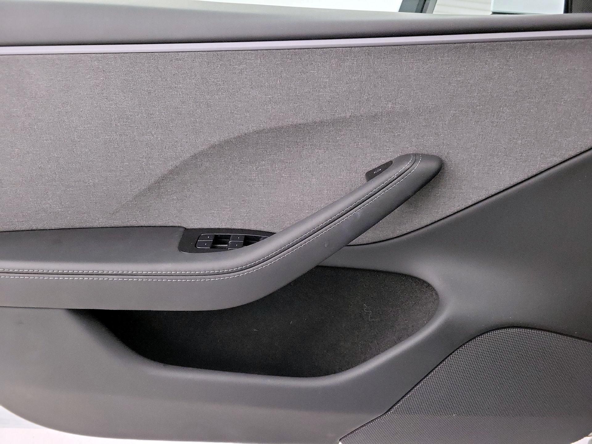 Thumbnail: 2025 Tesla Model 3 - 12