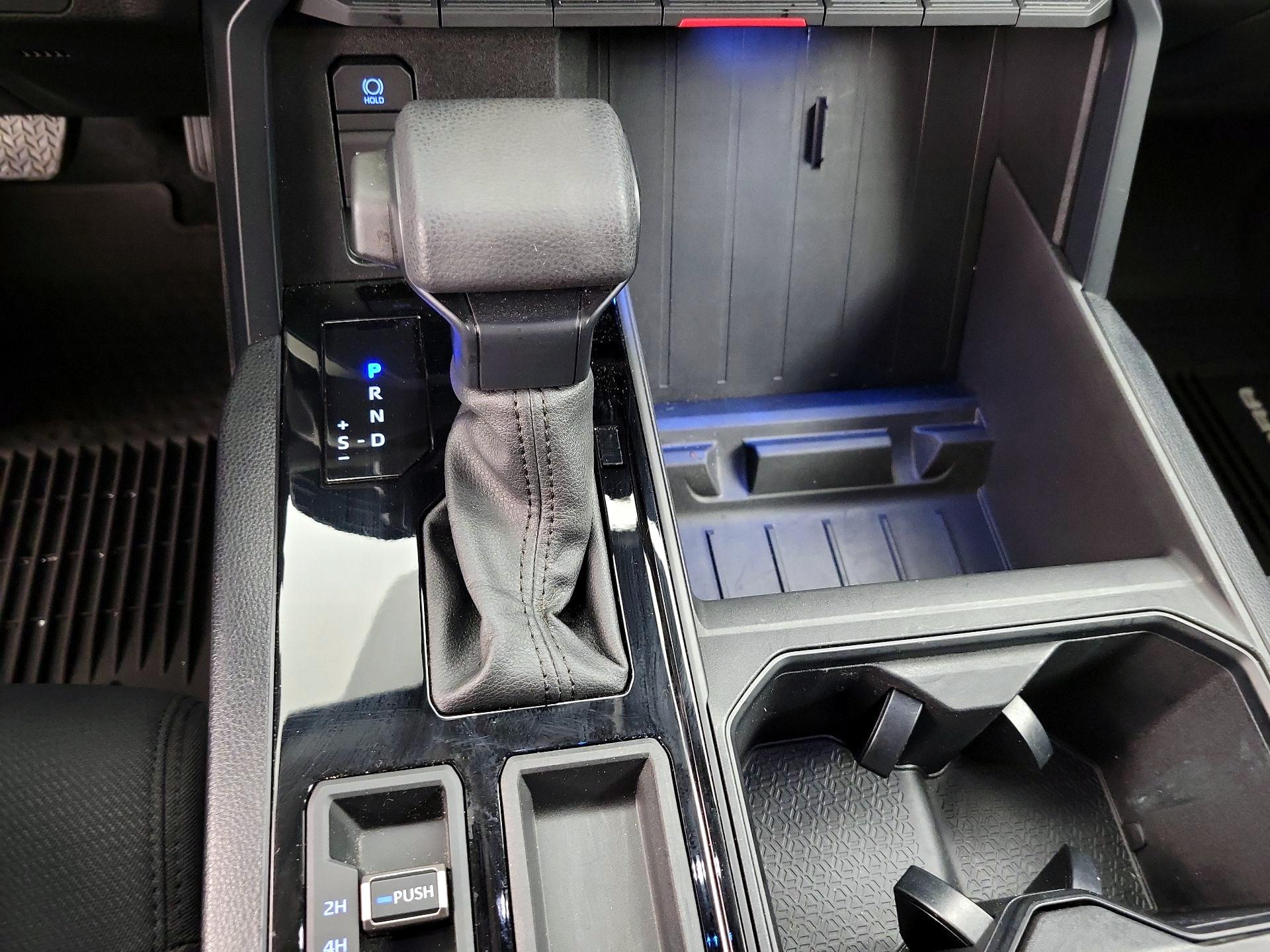 Thumbnail: 2024 Toyota Tundra - 18