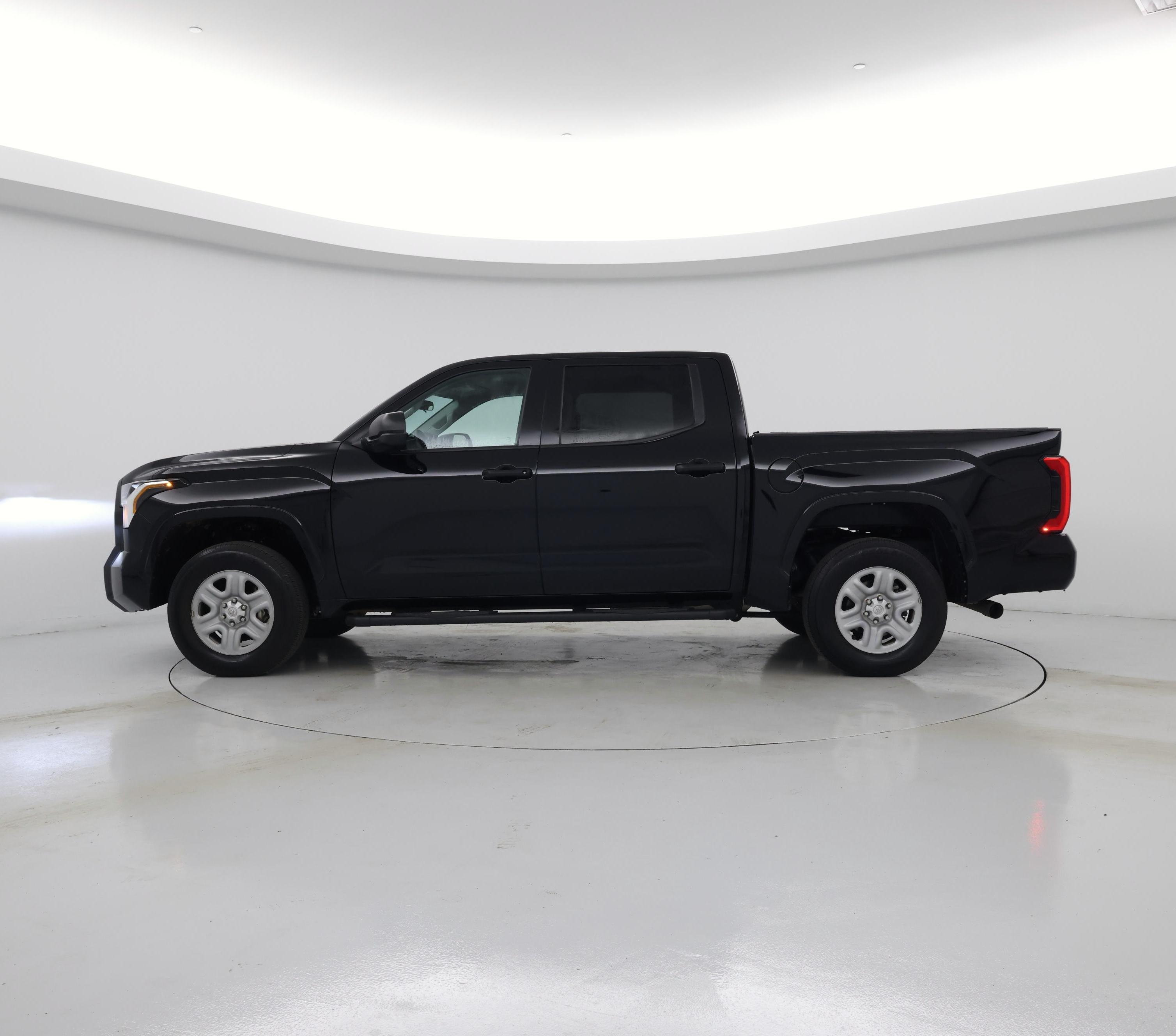 Thumbnail: 2024 Toyota Tundra - 3