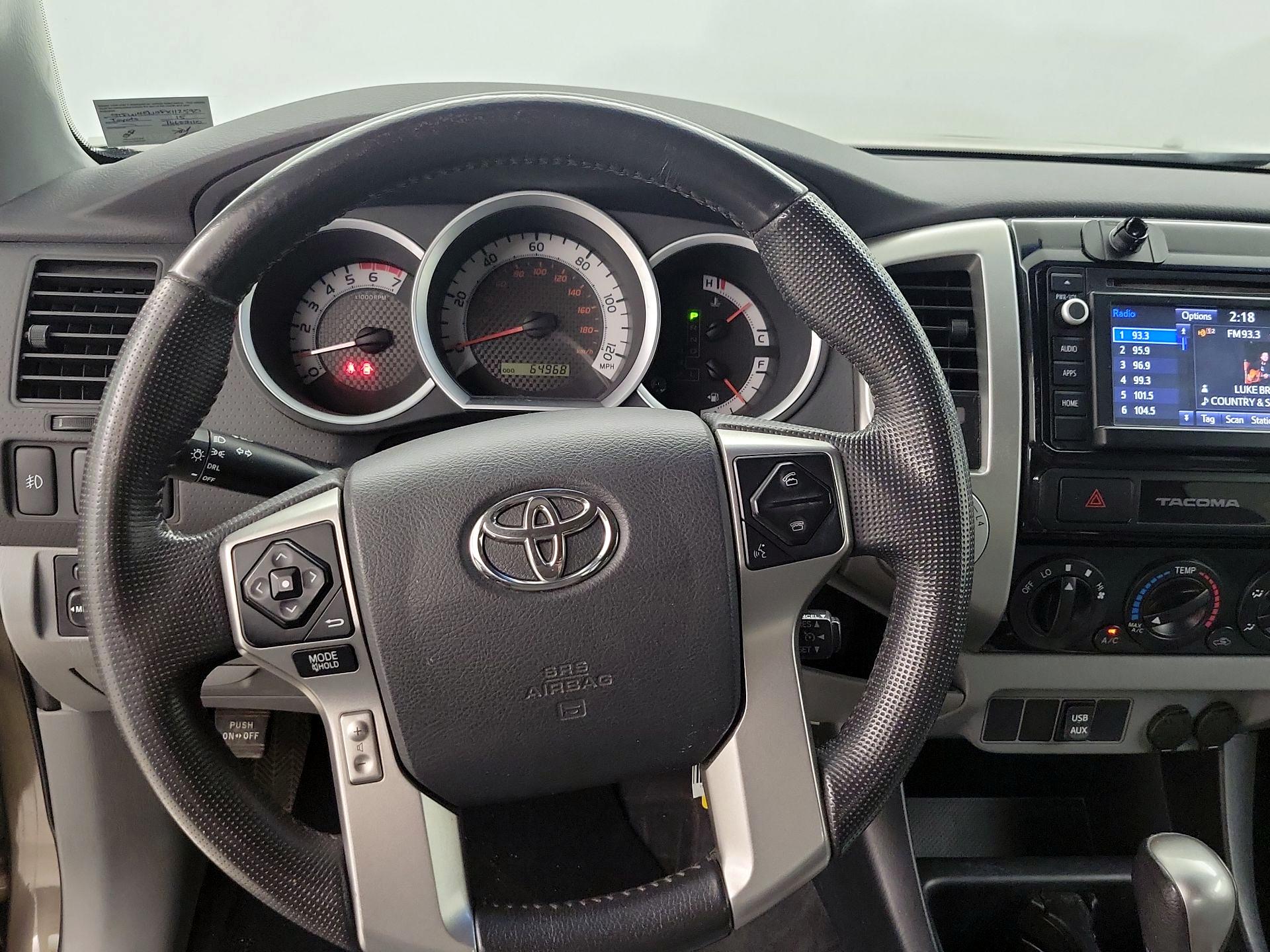 Thumbnail: 2015 Toyota Tacoma - 10