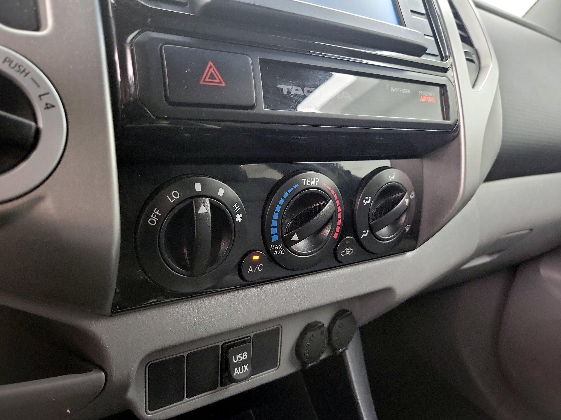 Thumbnail: 2015 Toyota Tacoma - 16