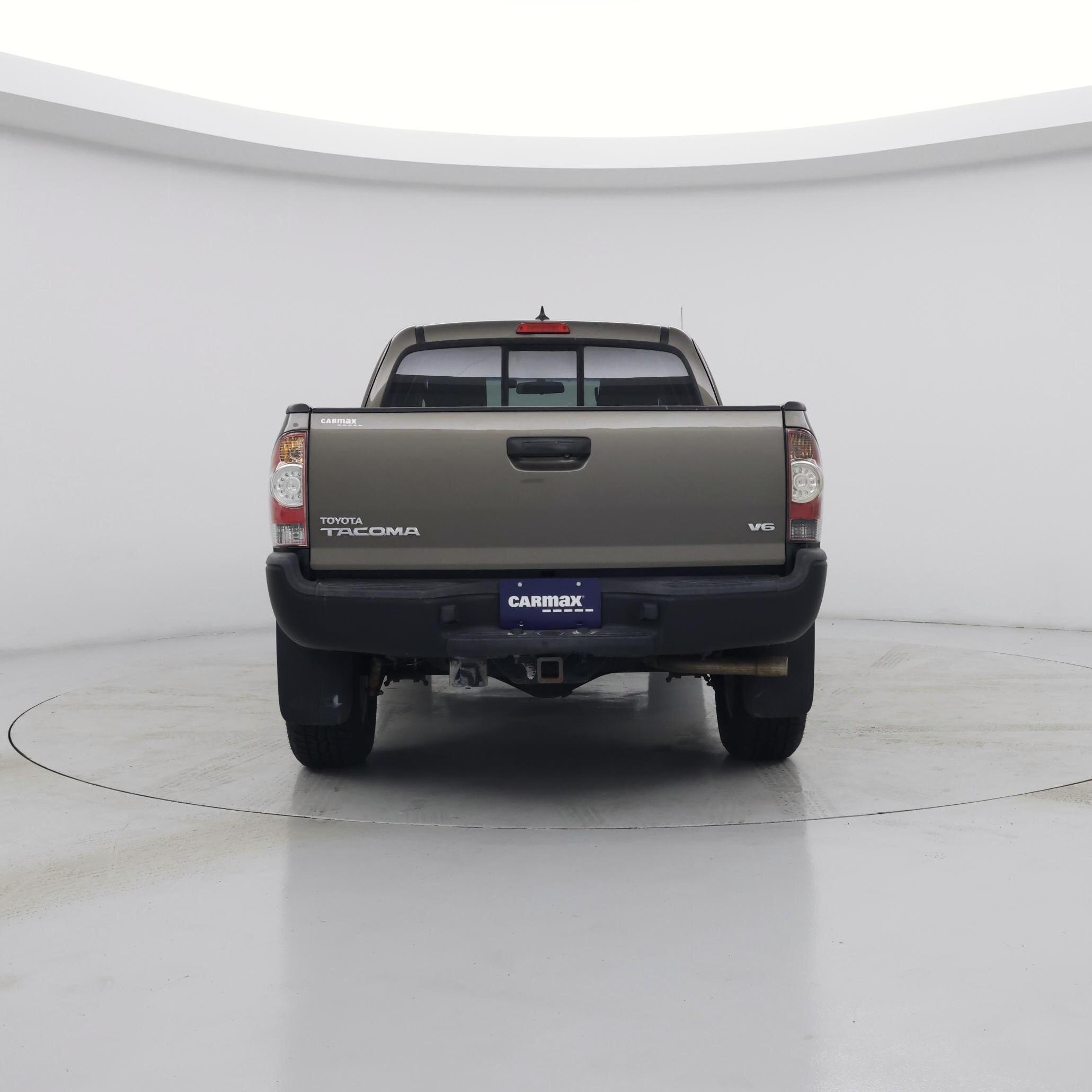 Thumbnail: 2015 Toyota Tacoma - 6