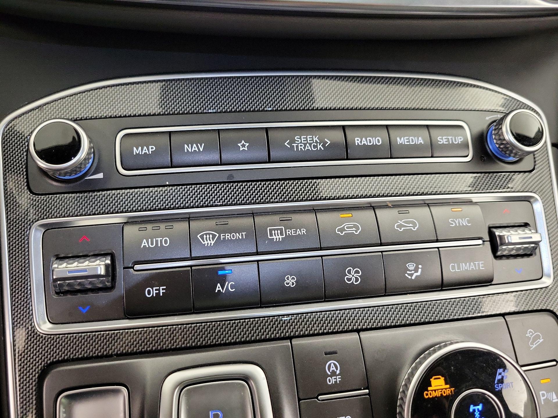 Thumbnail: 2023 Hyundai Santa Fe - 17