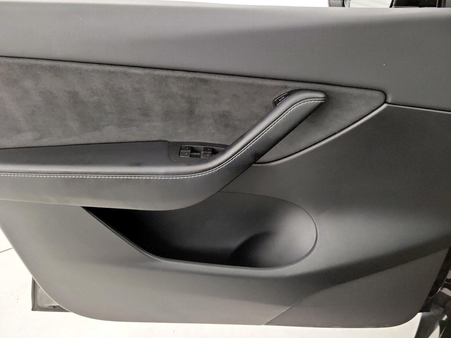 Thumbnail: 2021 Tesla Model Y - 12