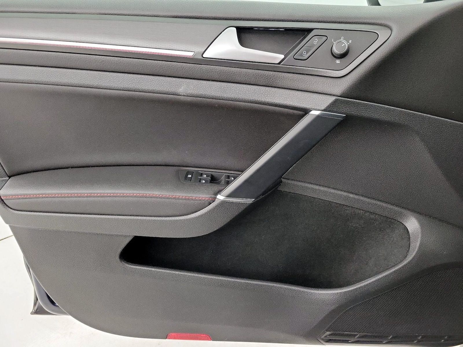 2019 Volkswagen Golf GTI SE - Photo 13