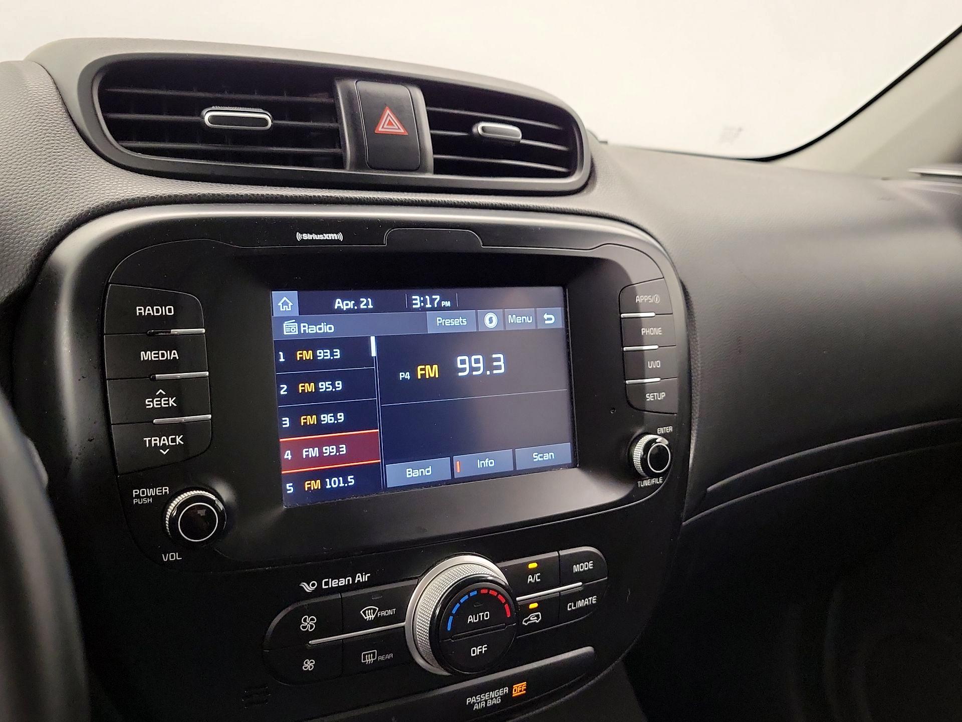 Thumbnail: 2018 Kia Soul - 15