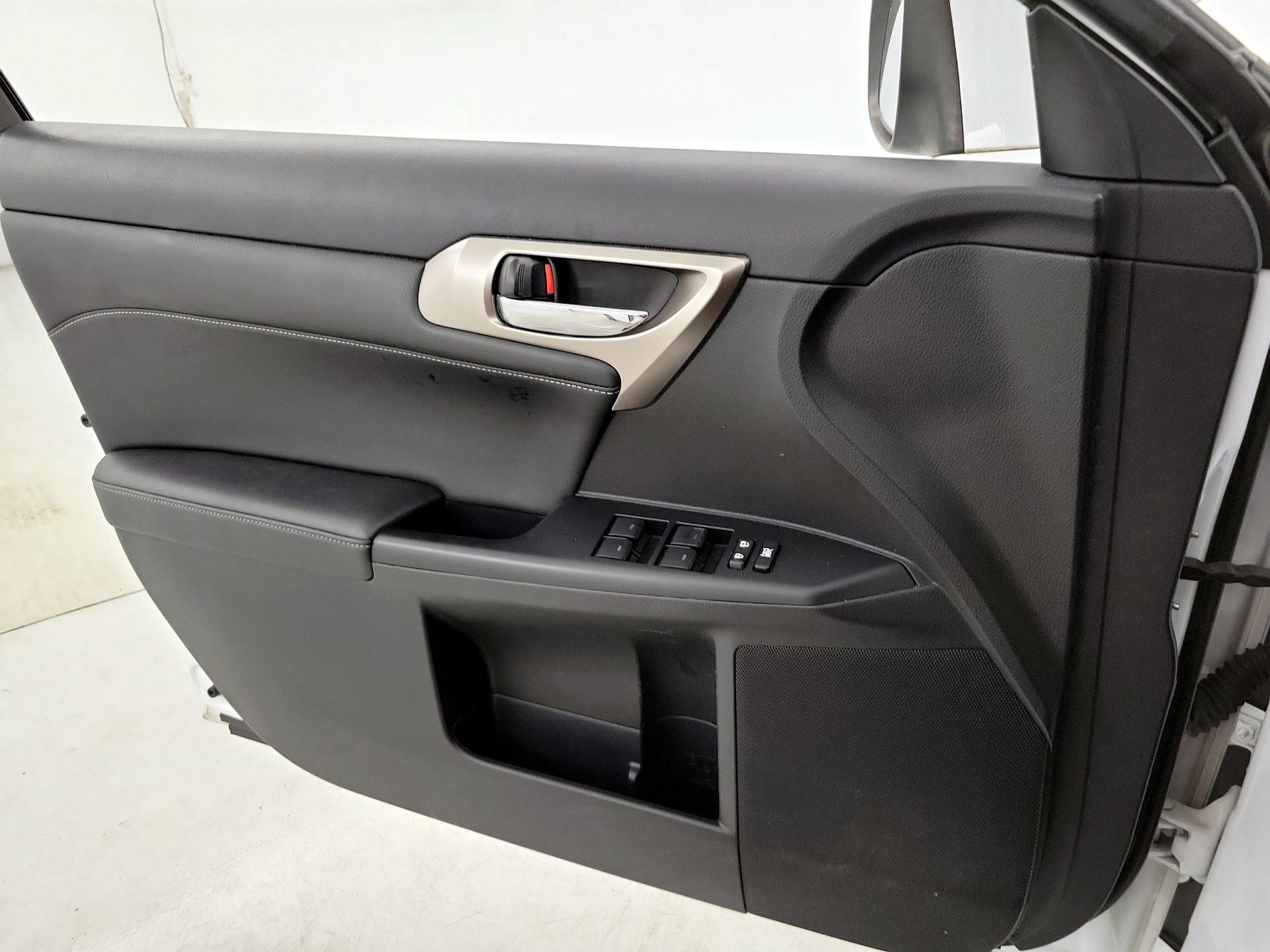 Thumbnail: 2014 Lexus CT - 12