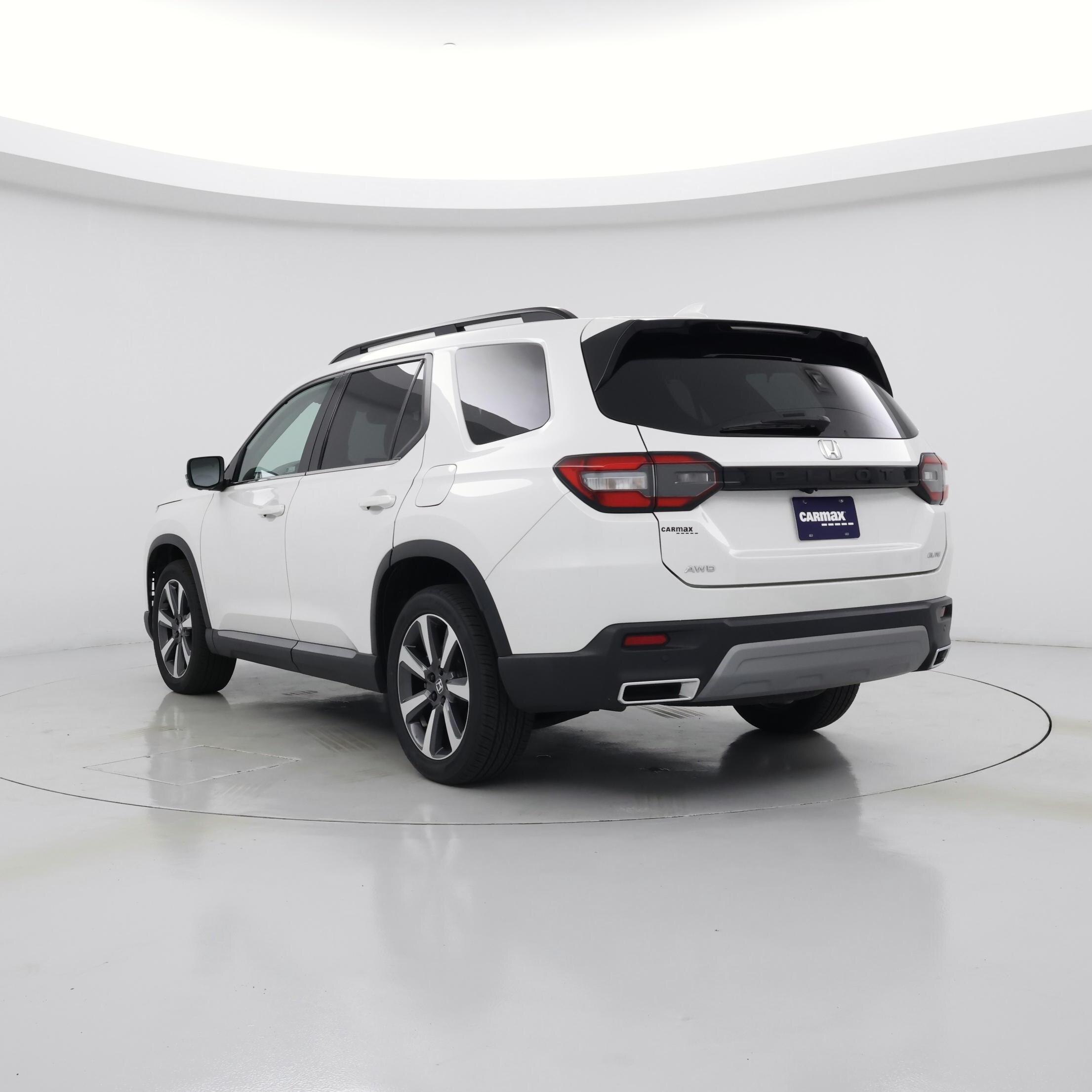 Thumbnail: 2023 Honda Pilot - 2