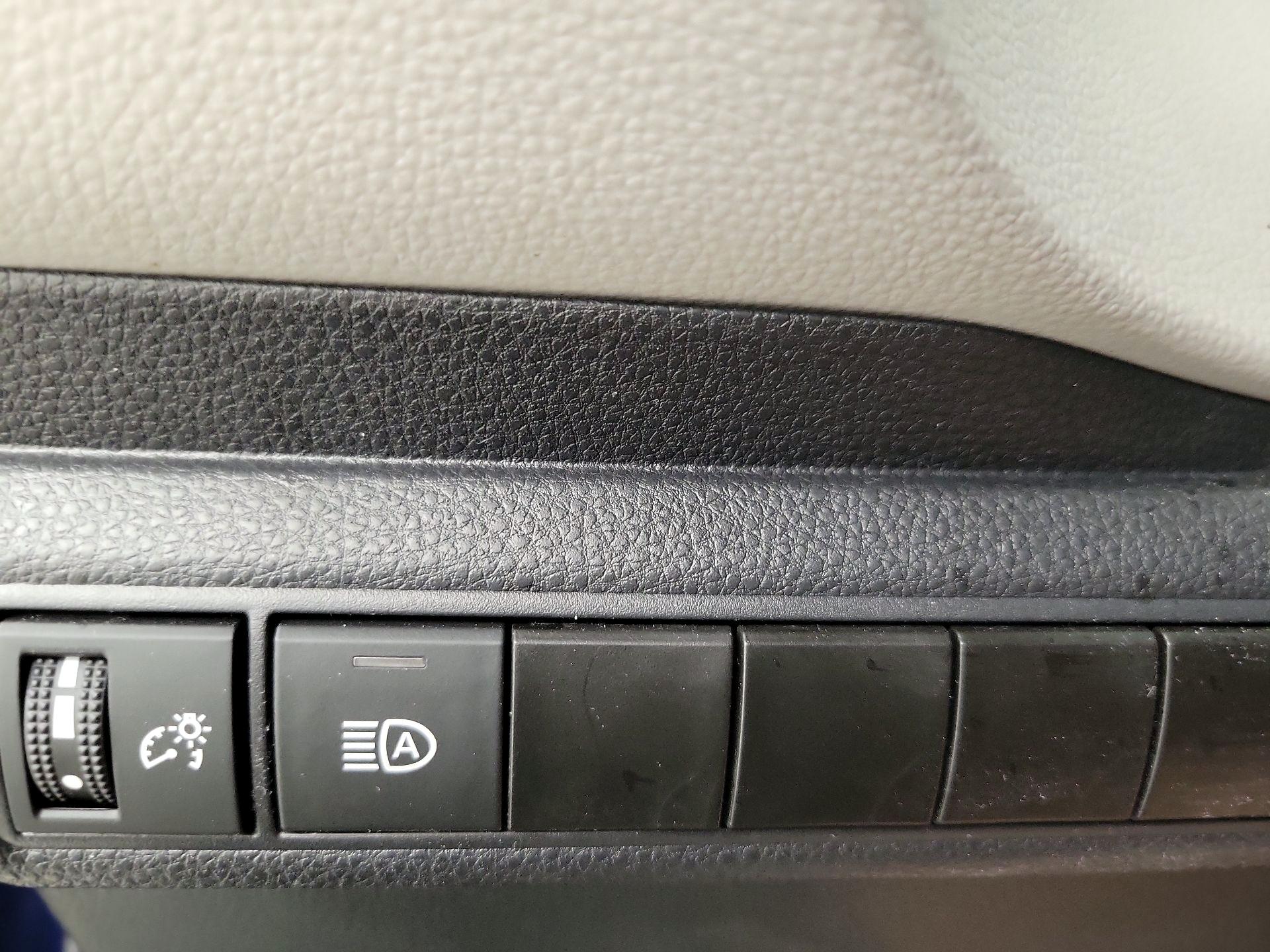 Thumbnail: 2025 Toyota Corolla - 13