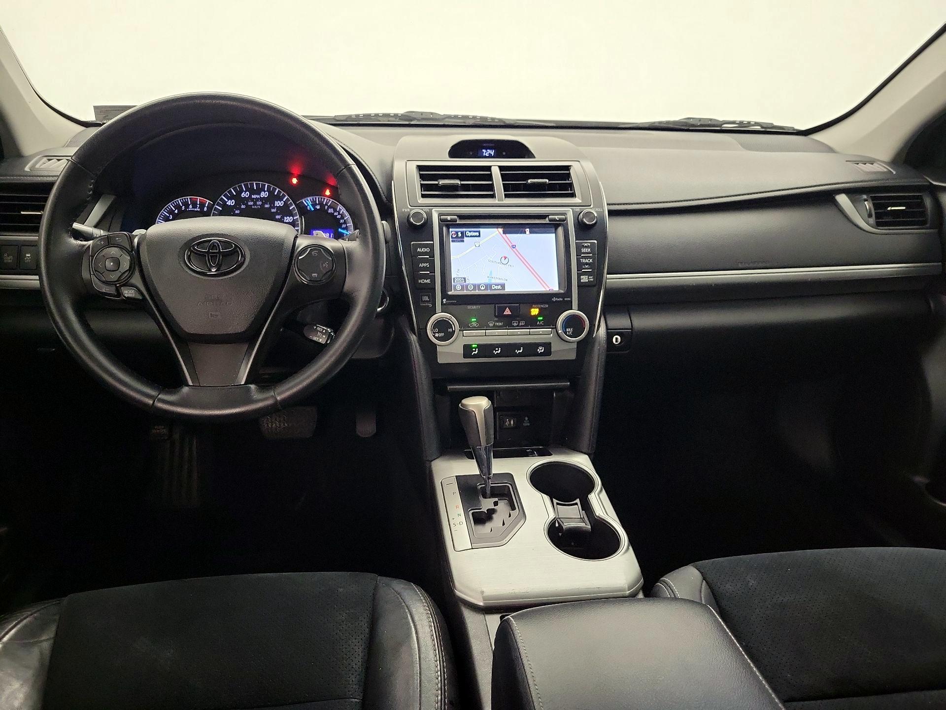 Thumbnail: 2014 Toyota Camry - 9