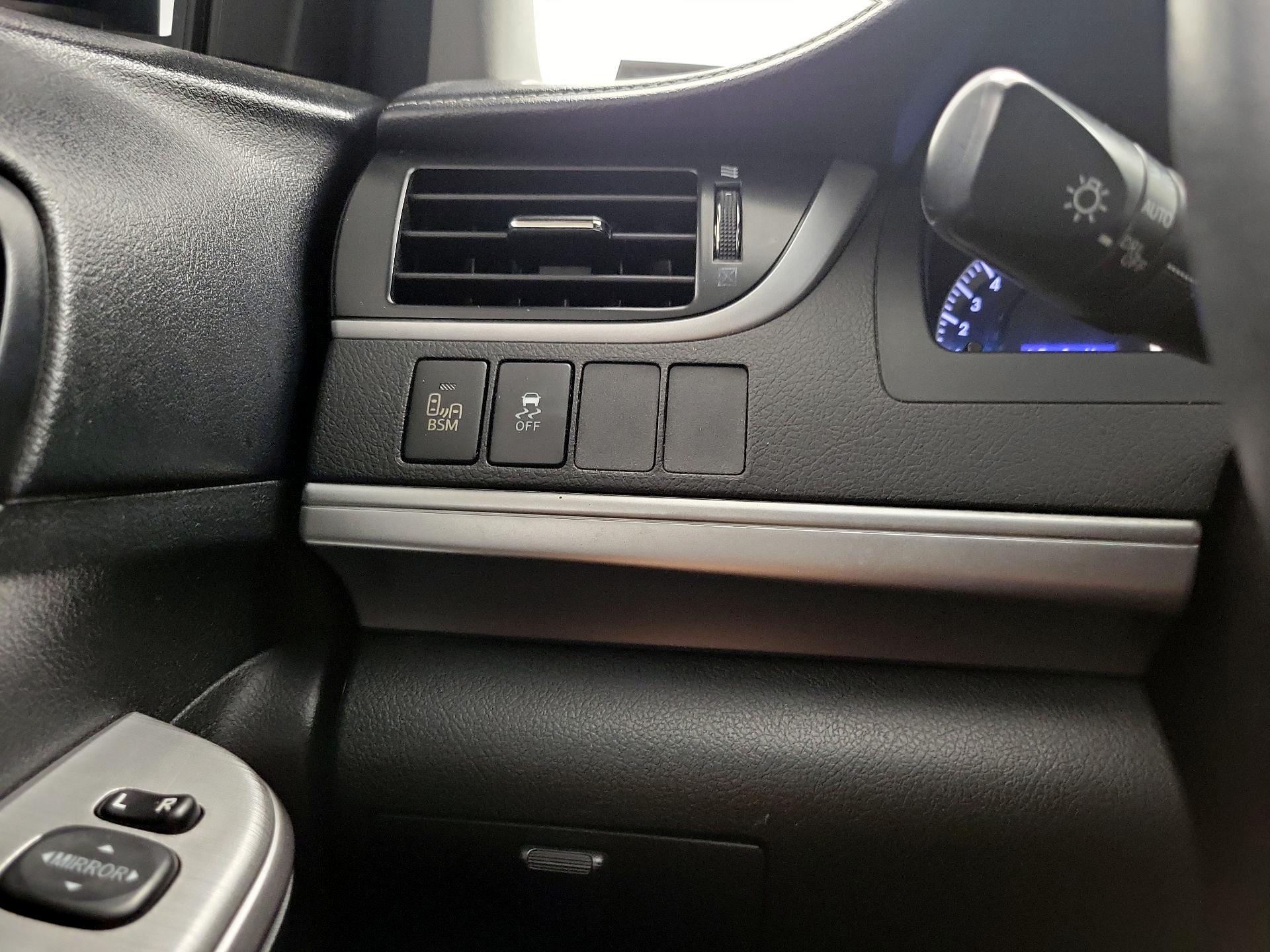 Thumbnail: 2014 Toyota Camry - 13