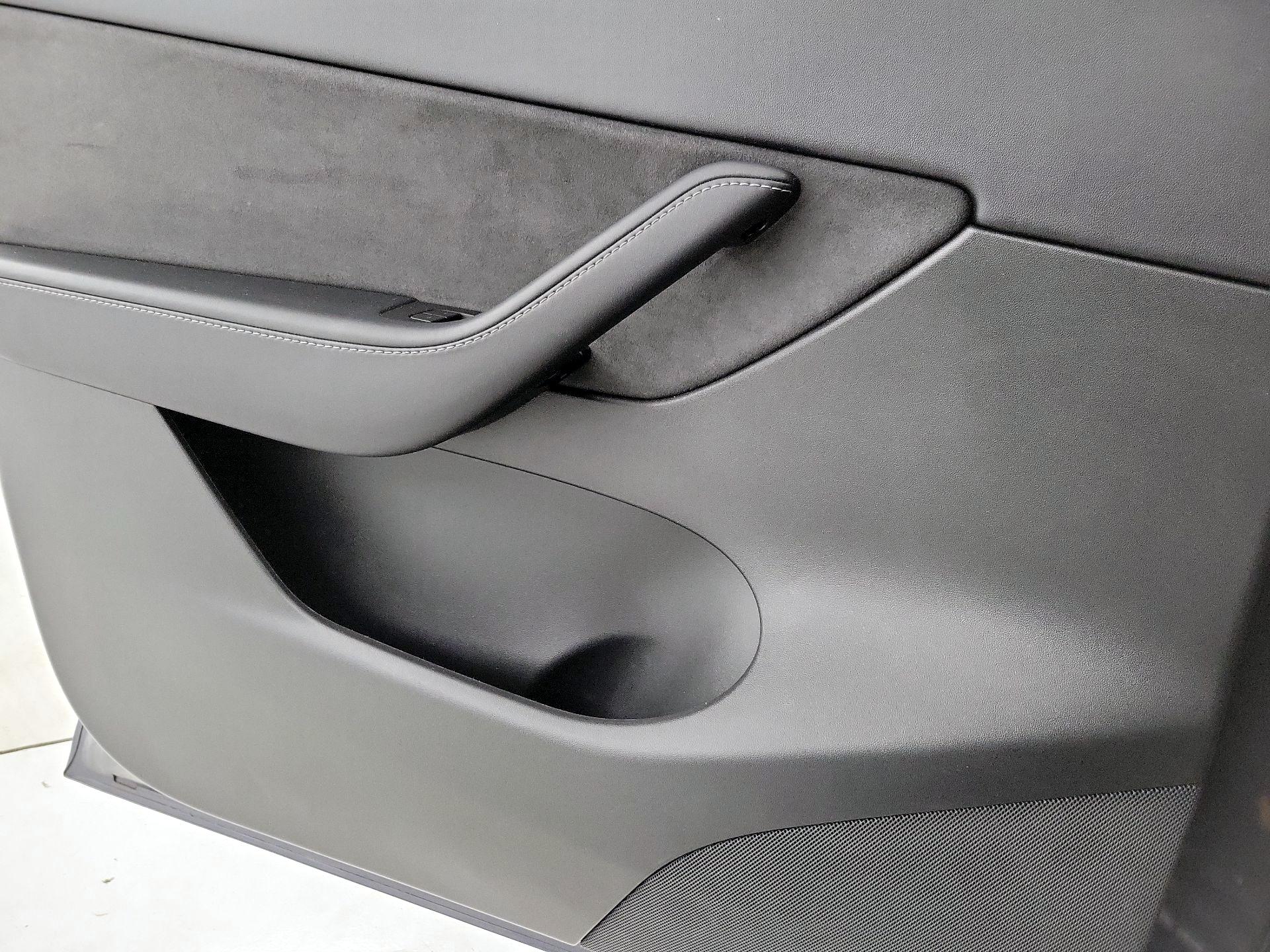 Thumbnail: 2022 Tesla Model Y - 12