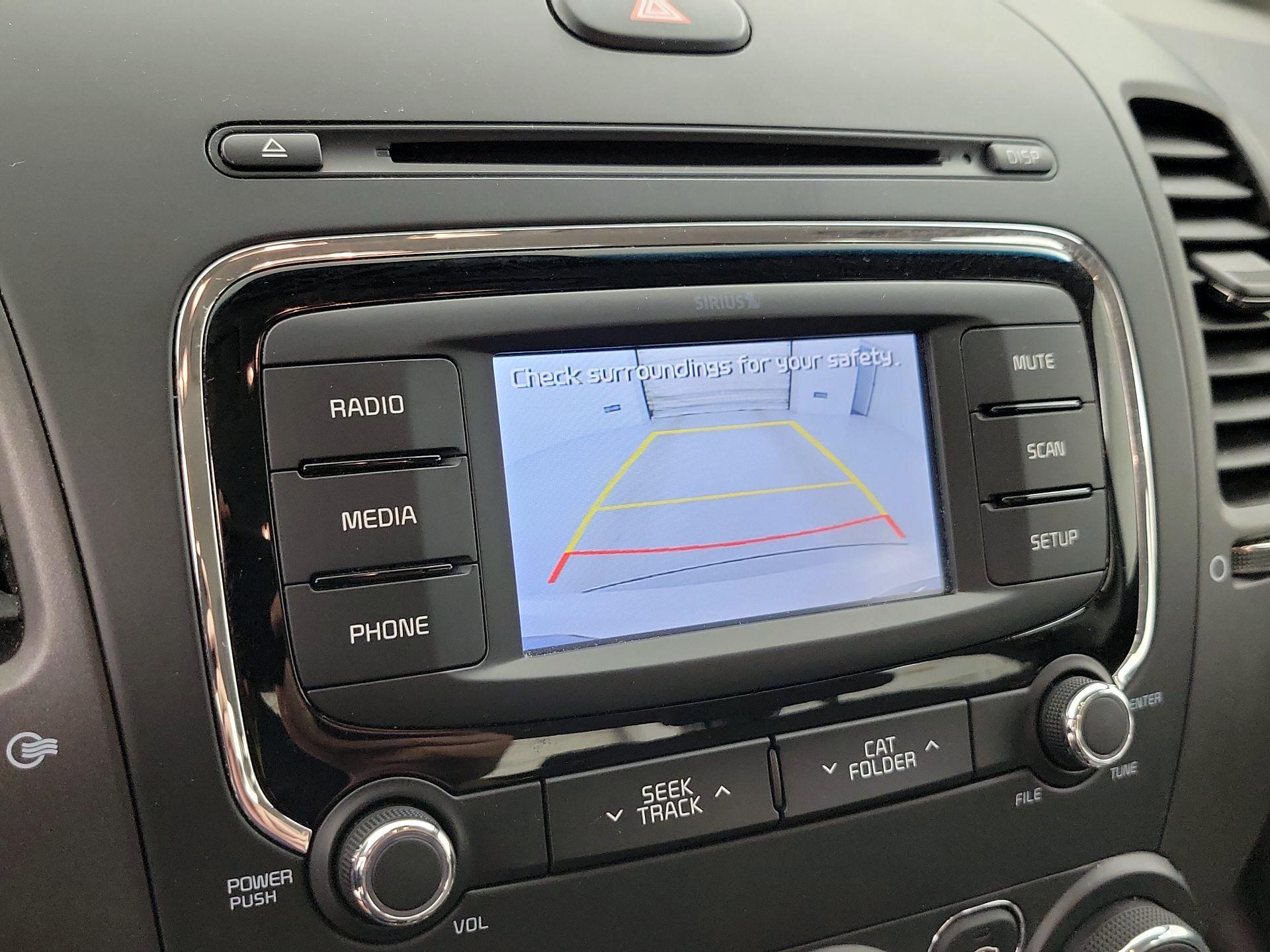 Thumbnail: 2017 Kia Forte - 14