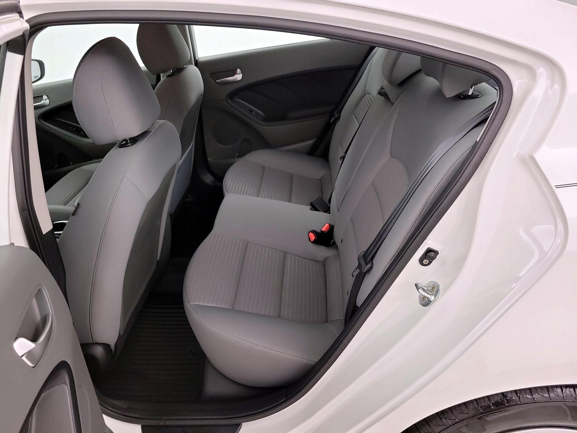 Thumbnail: 2017 Kia Forte - 19