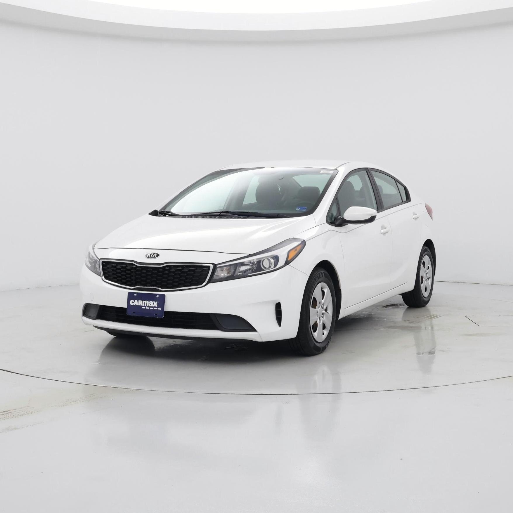 Thumbnail: 2017 Kia Forte - 4