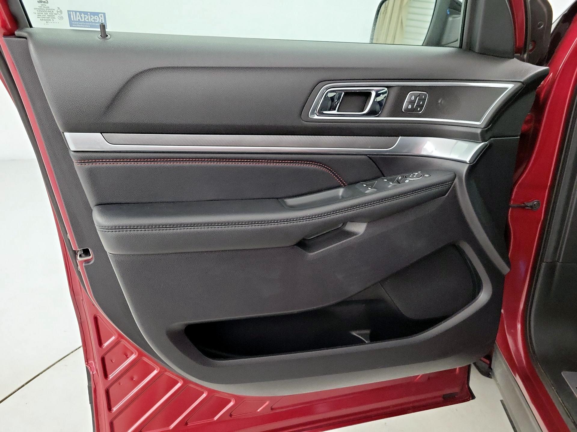 Thumbnail: 2019 Ford Explorer - 12