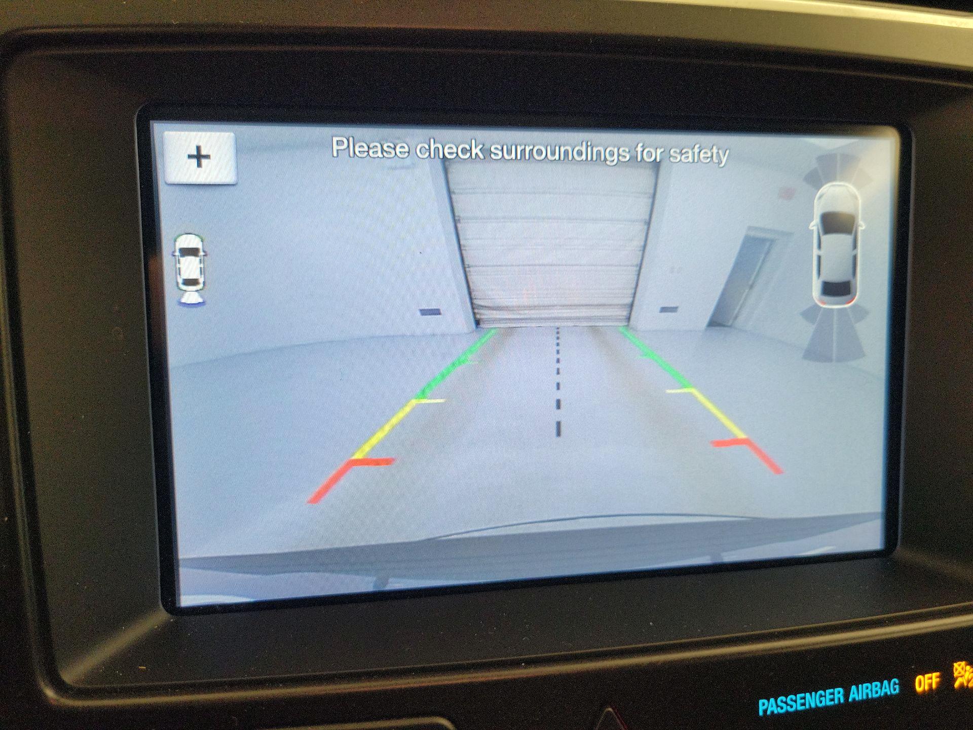 Thumbnail: 2019 Ford Explorer - 15