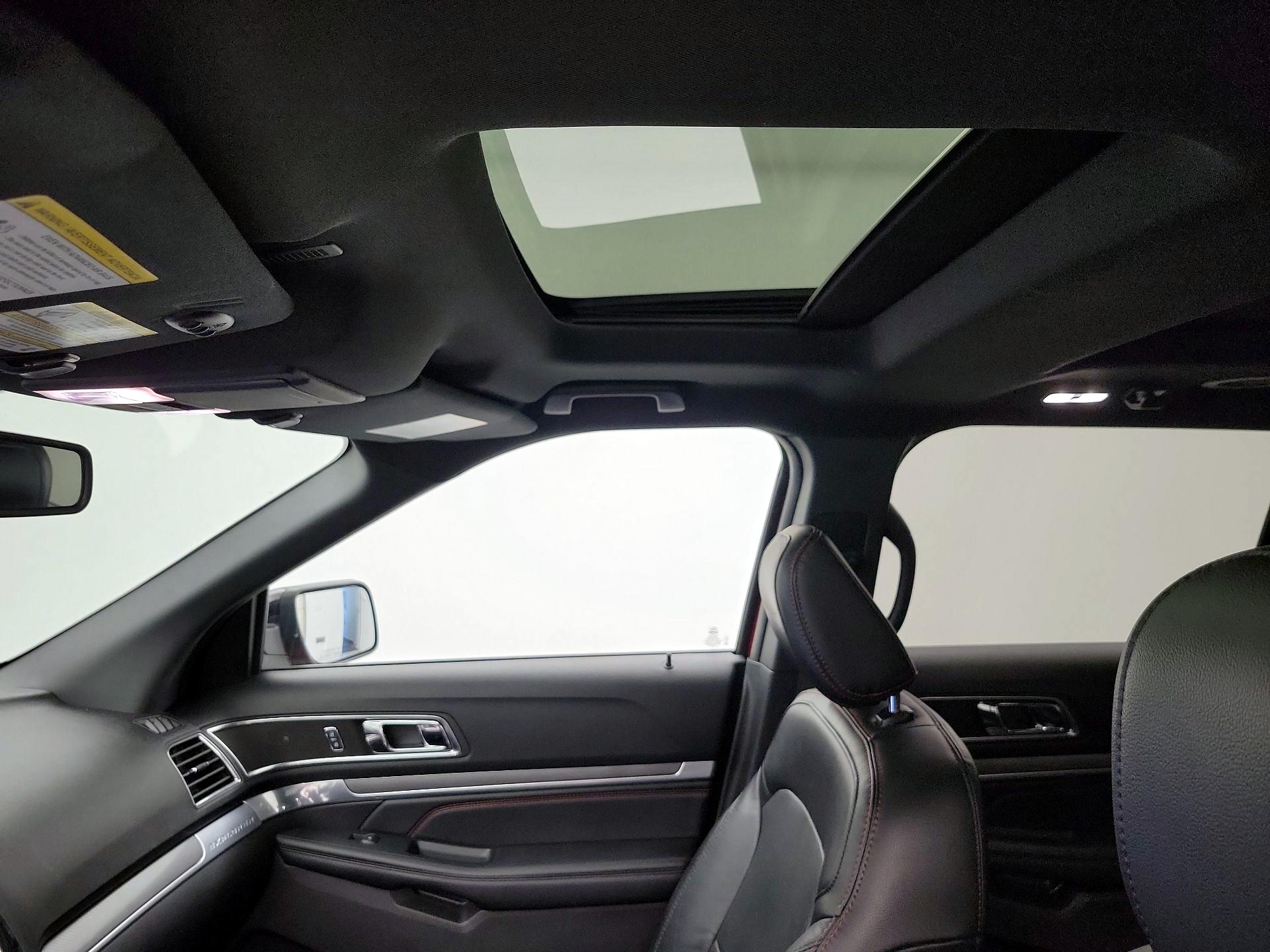 Thumbnail: 2019 Ford Explorer - 20