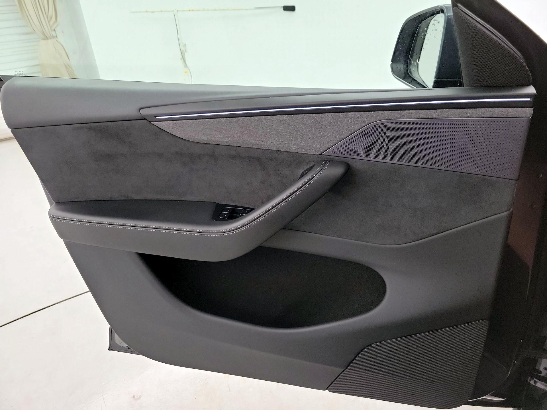 Thumbnail: 2026 Tesla Model Y - 12