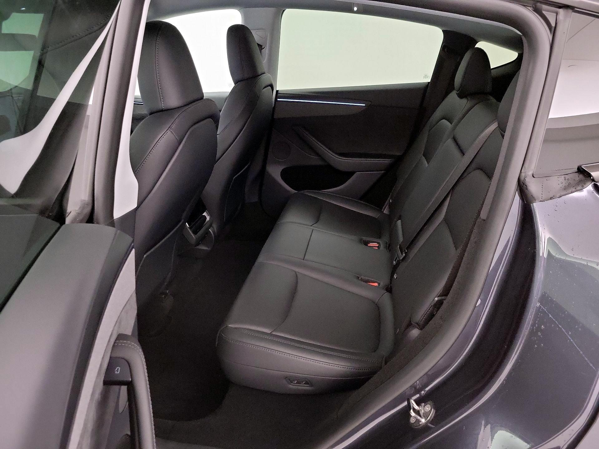 Thumbnail: 2026 Tesla Model Y - 18