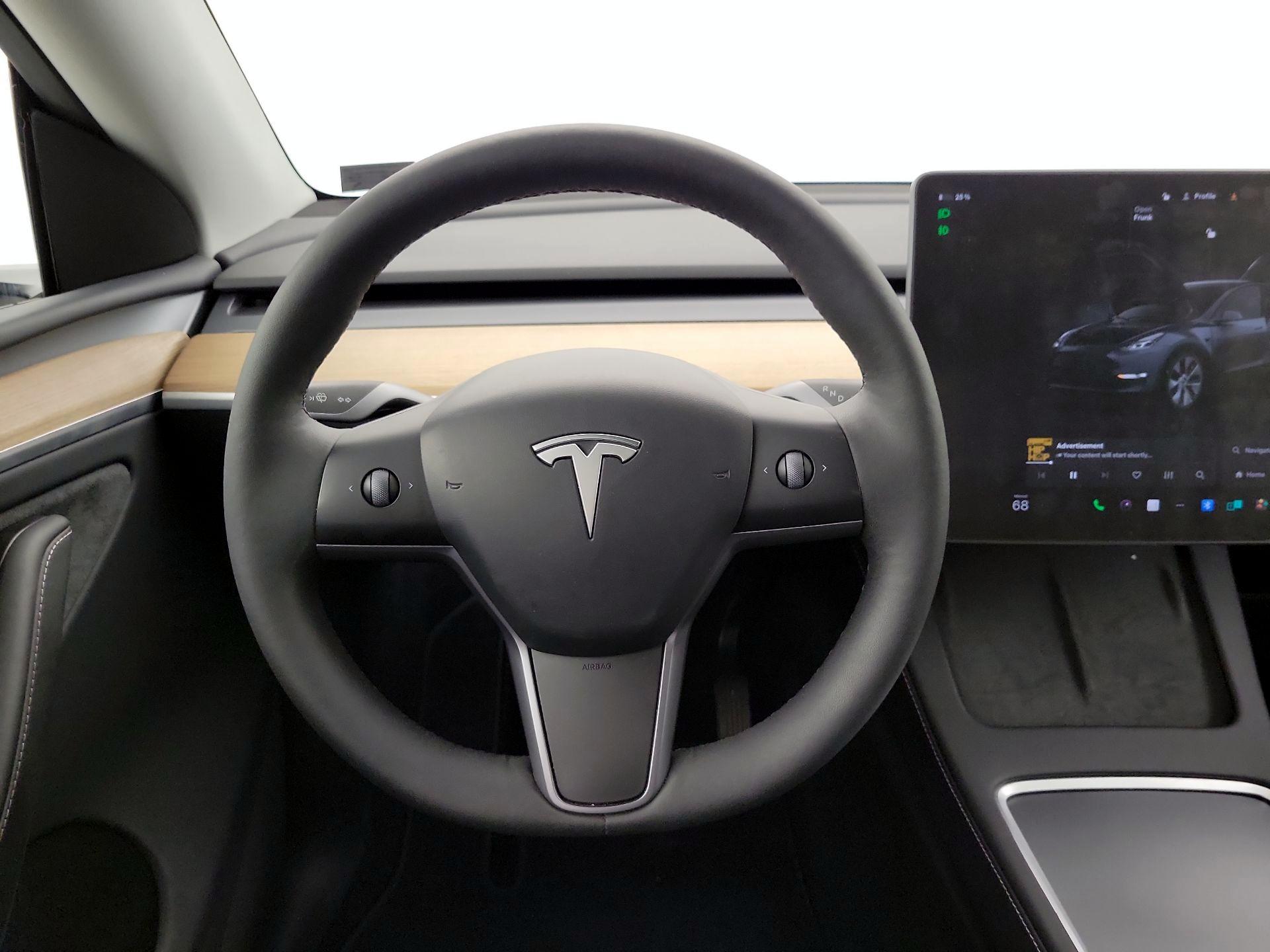 Thumbnail: 2023 Tesla Model Y - 10