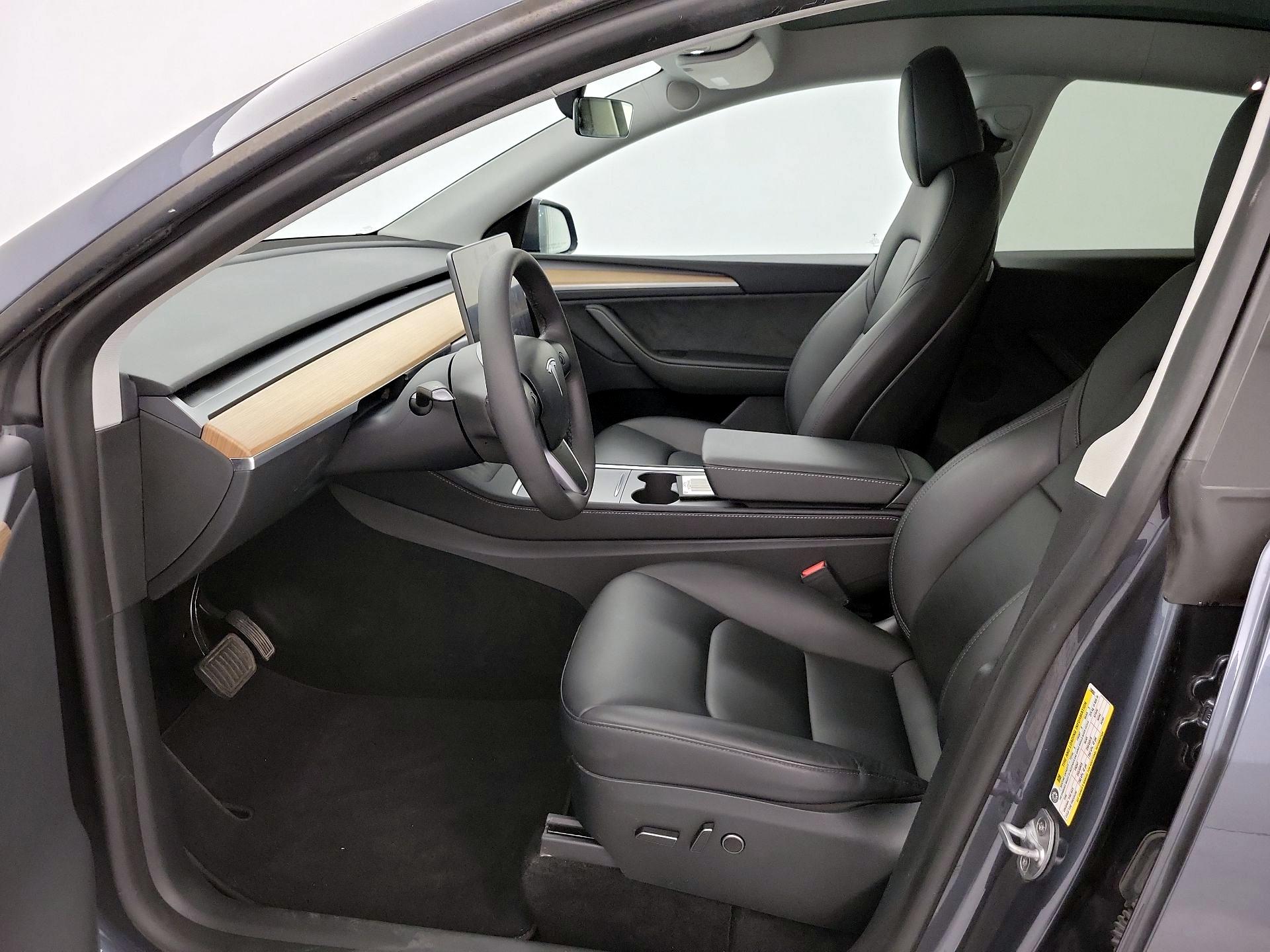 Thumbnail: 2023 Tesla Model Y - 11