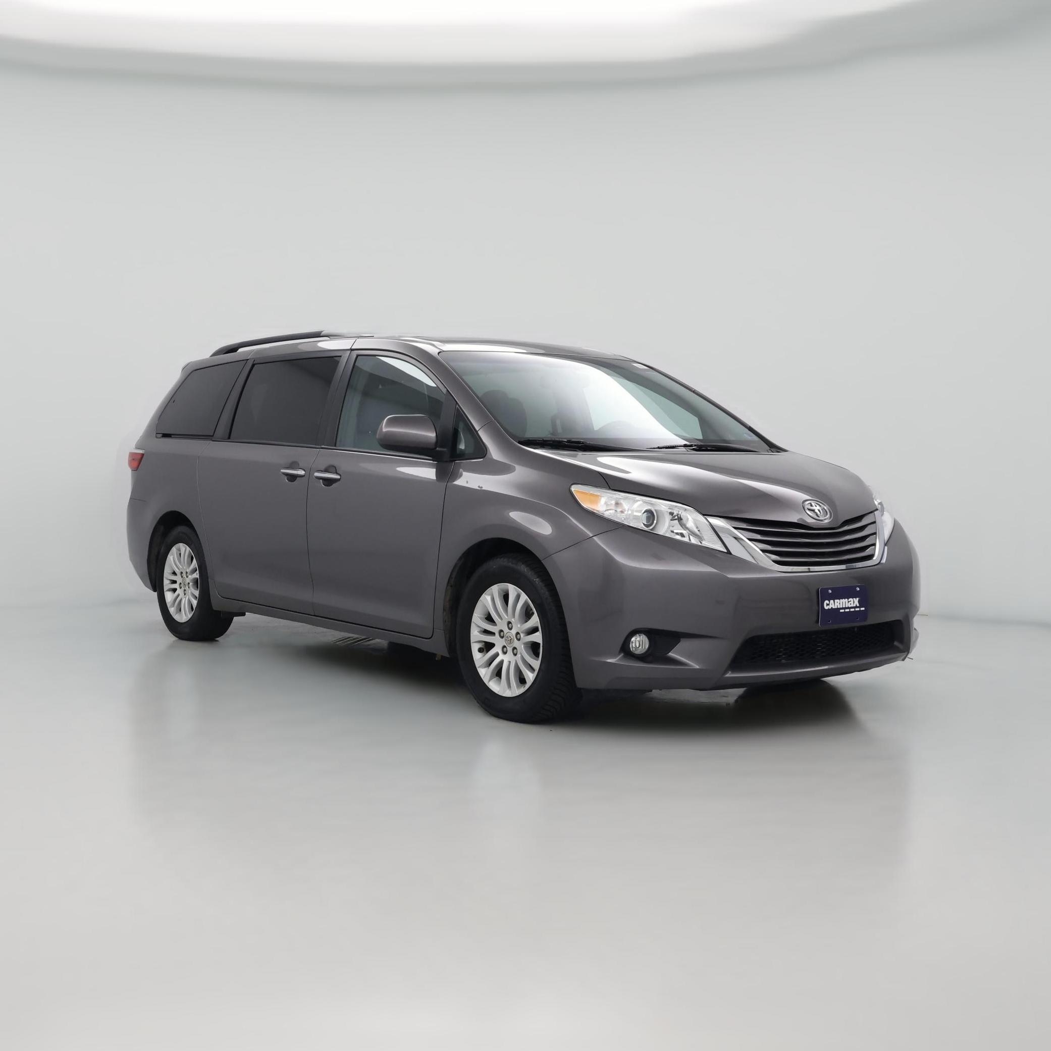 Thumbnail: 2015 Toyota Sienna - 1