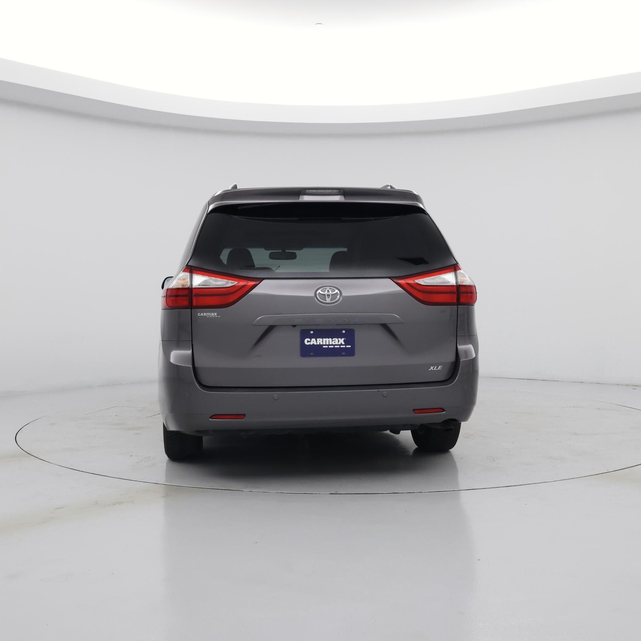 Thumbnail: 2015 Toyota Sienna - 6