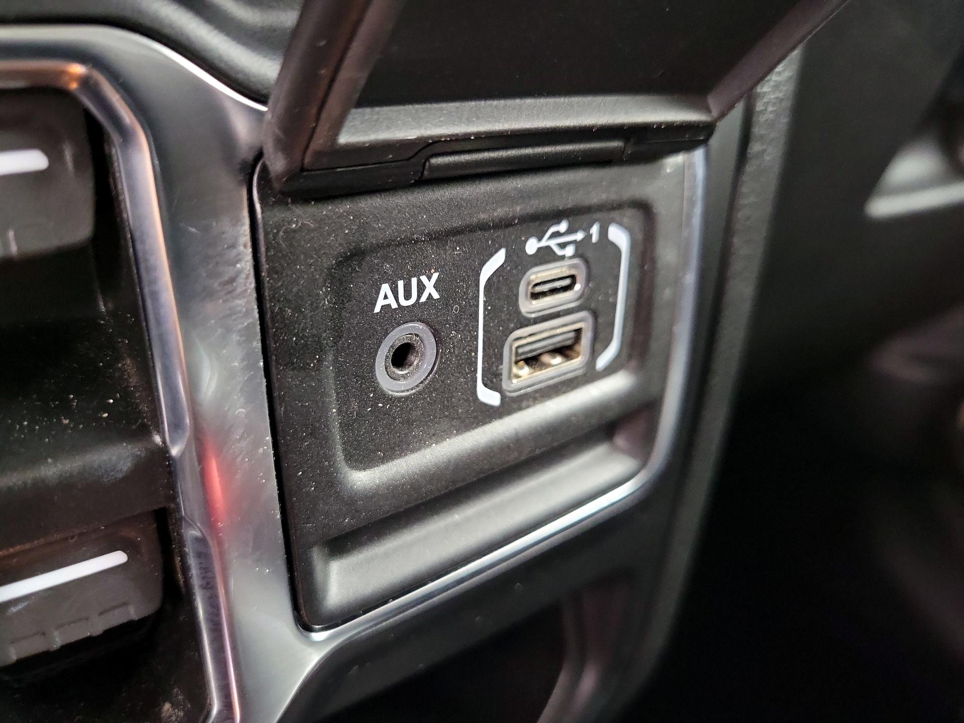 Thumbnail: 2022 Jeep Gladiator - 19